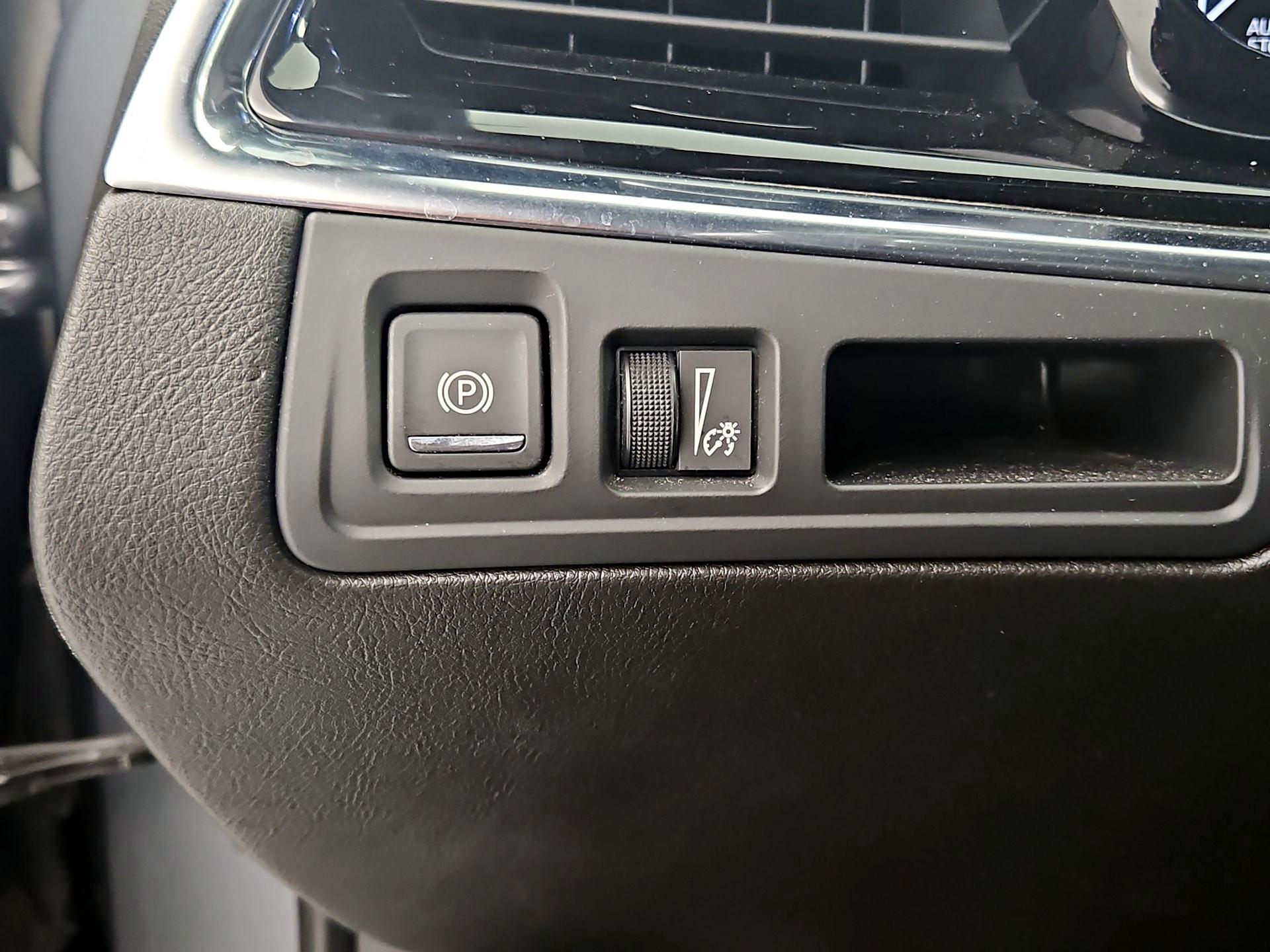 Thumbnail: 2021 Cadillac XT6 - 13