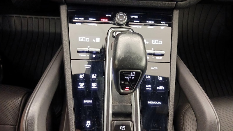 2020 Porsche Cayenne  18