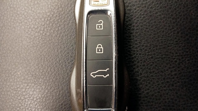 2020 Porsche Cayenne  25