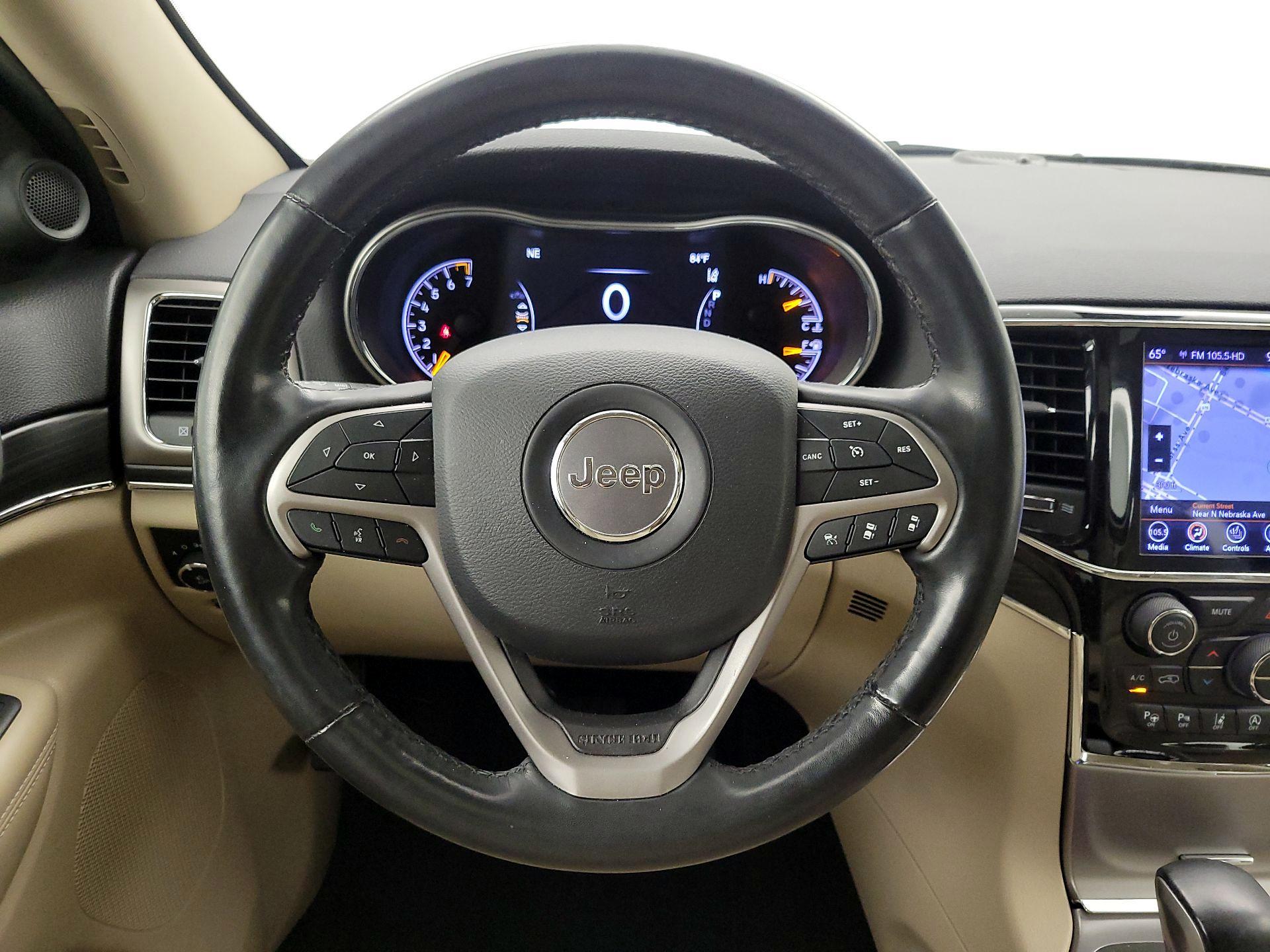 Thumbnail: 2020 Jeep Grand Cherokee - 10