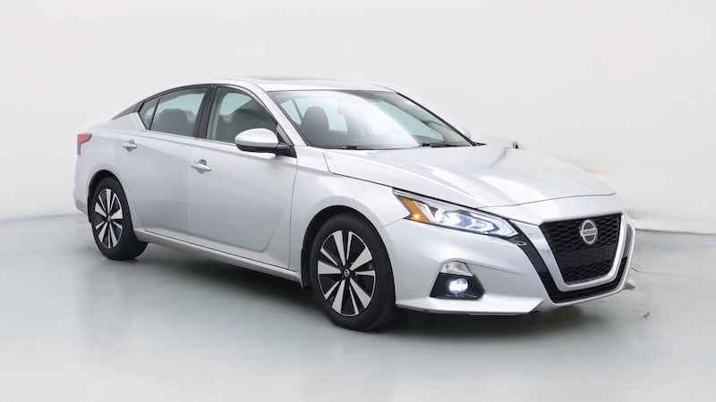 2020 Nissan Altima SV Hero Image