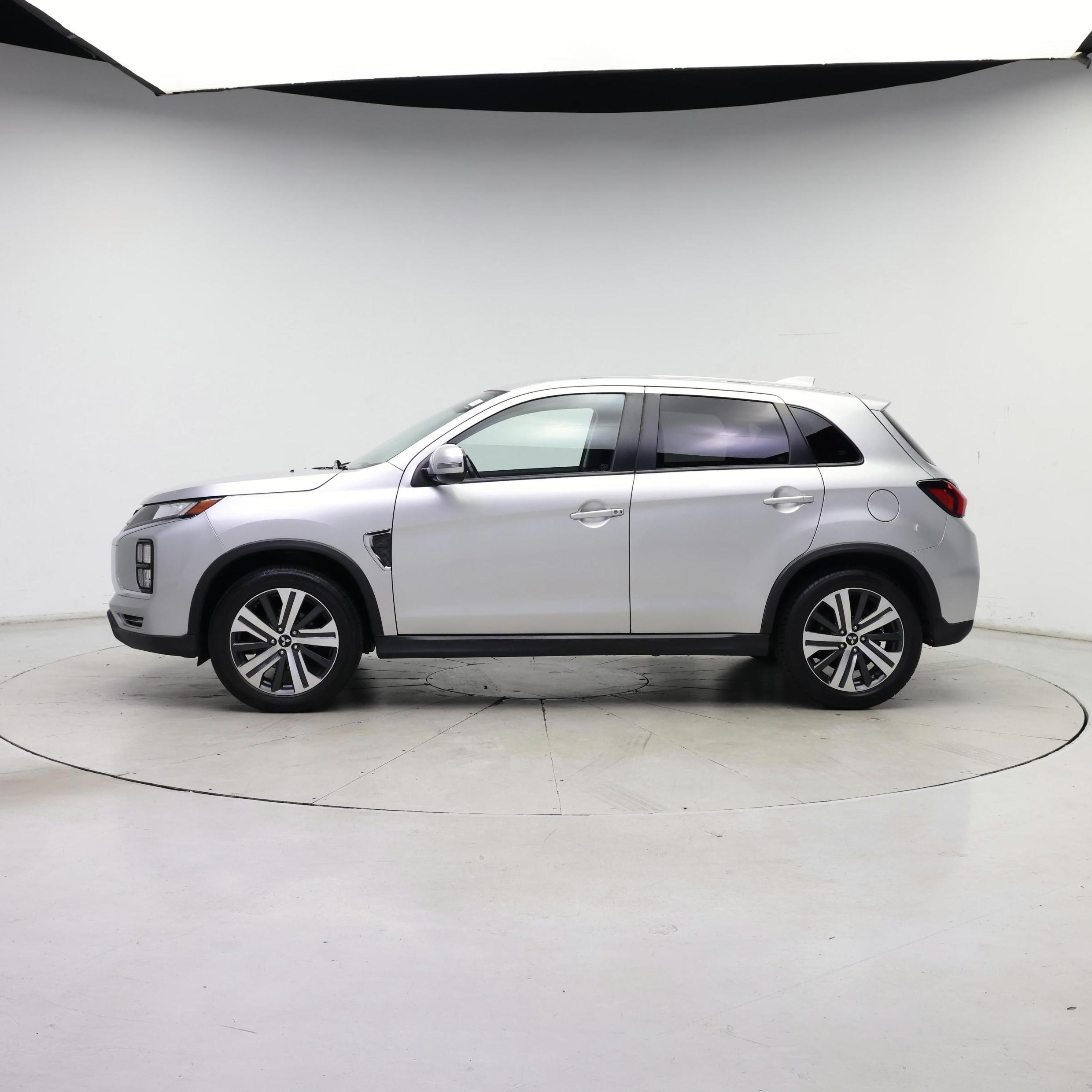 Thumbnail: 2020 Mitsubishi Outlander Sport - 3