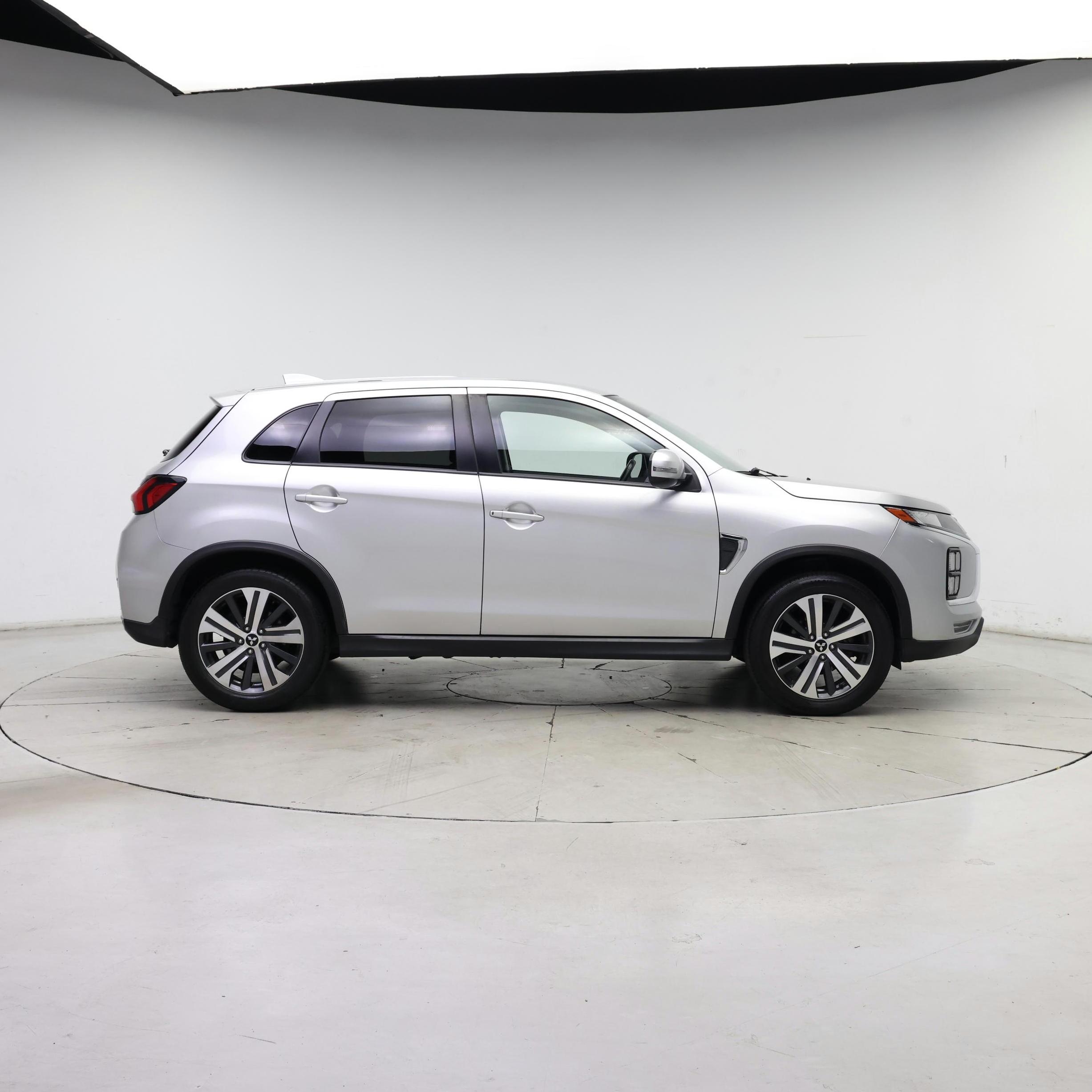 Thumbnail: 2020 Mitsubishi Outlander Sport - 7