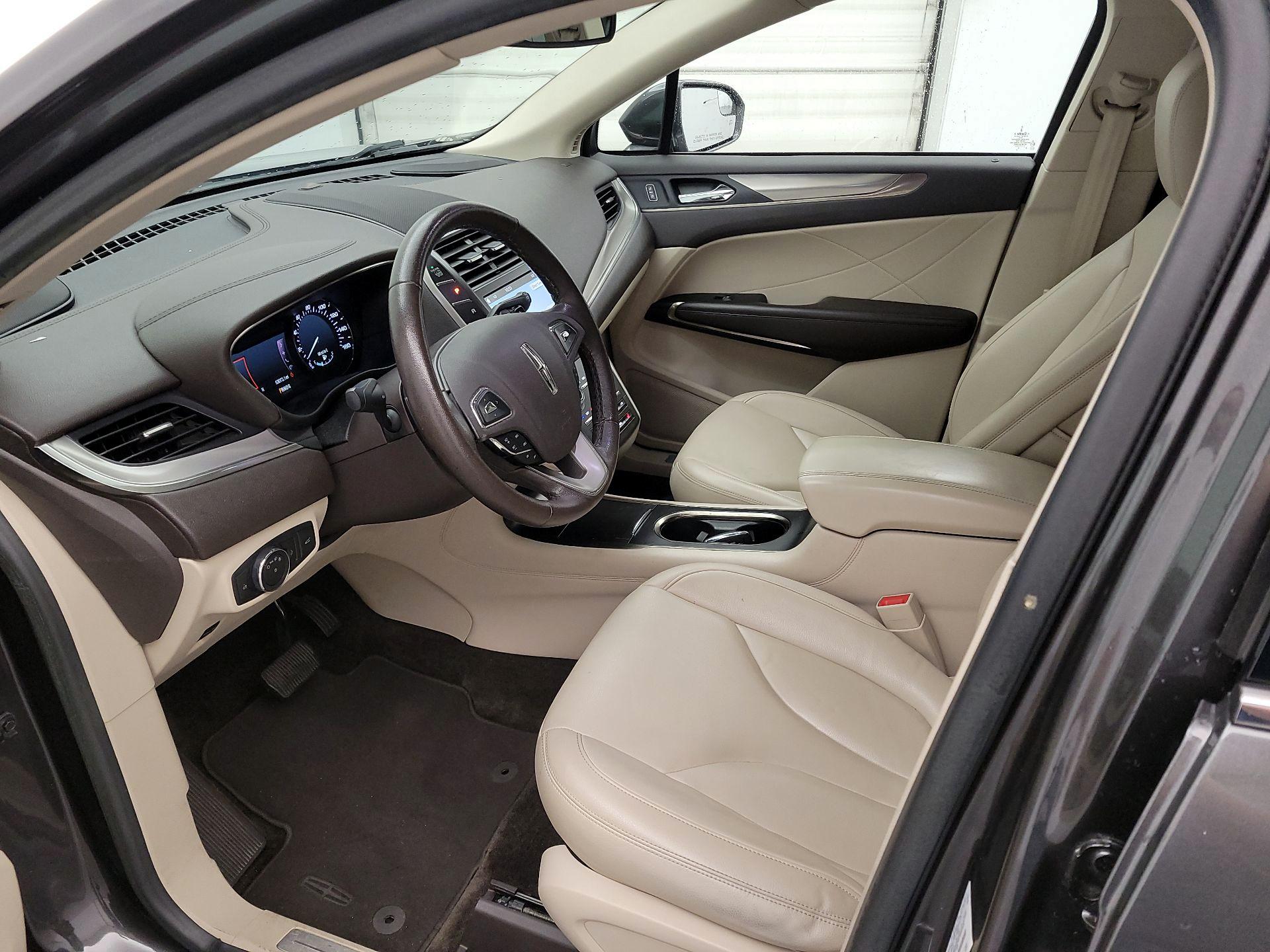 Thumbnail: 2019 Lincoln MKC - 11