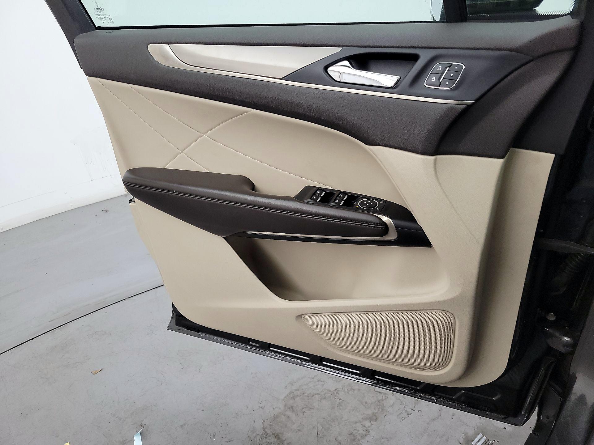 Thumbnail: 2019 Lincoln MKC - 12