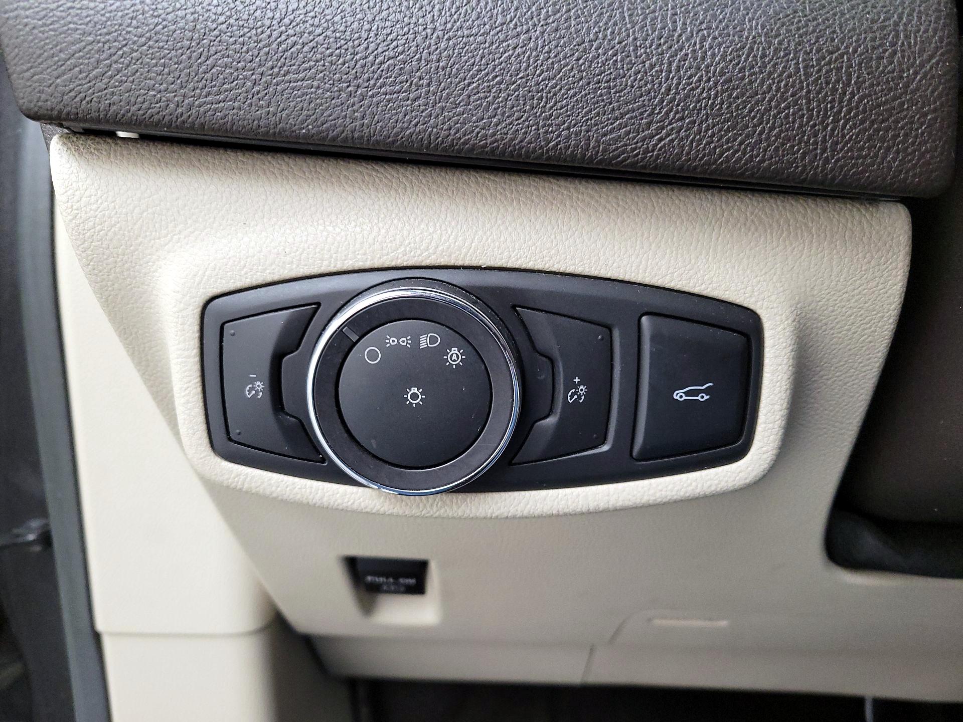 Thumbnail: 2019 Lincoln MKC - 13