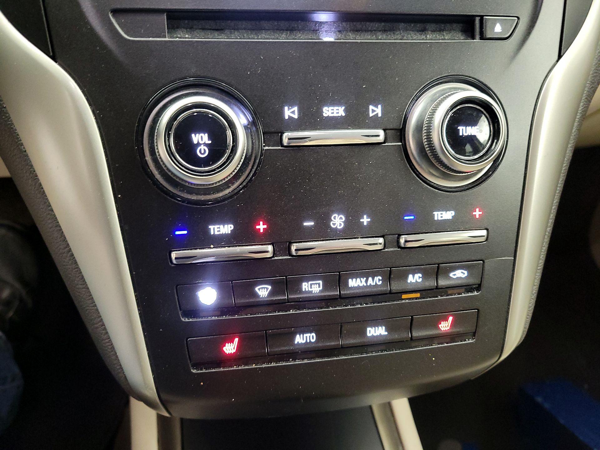 Thumbnail: 2019 Lincoln MKC - 16