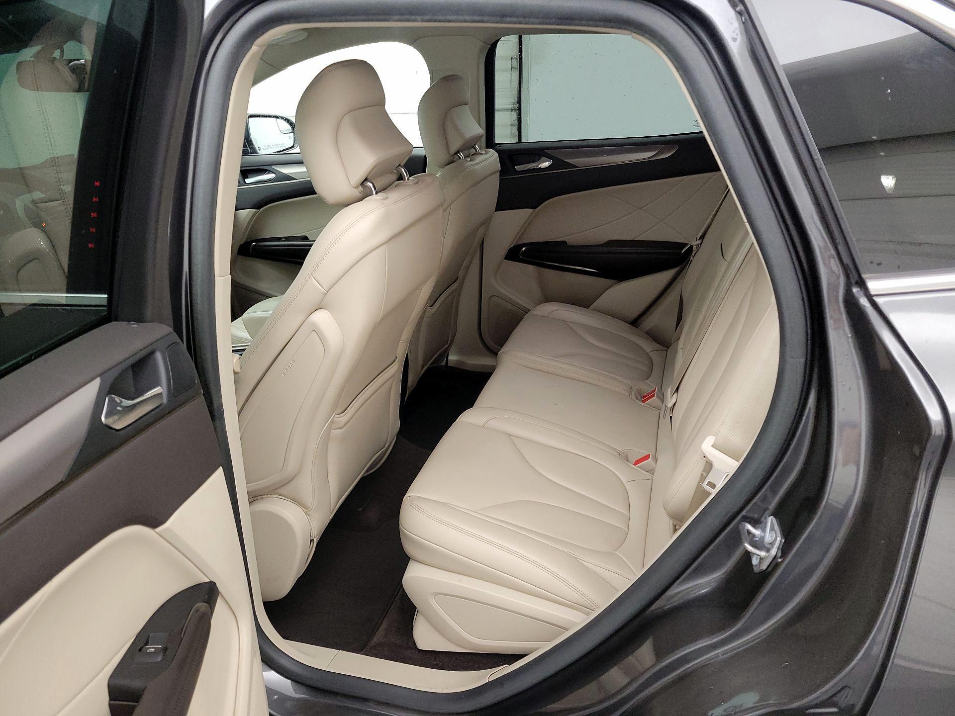 Thumbnail: 2019 Lincoln MKC - 18