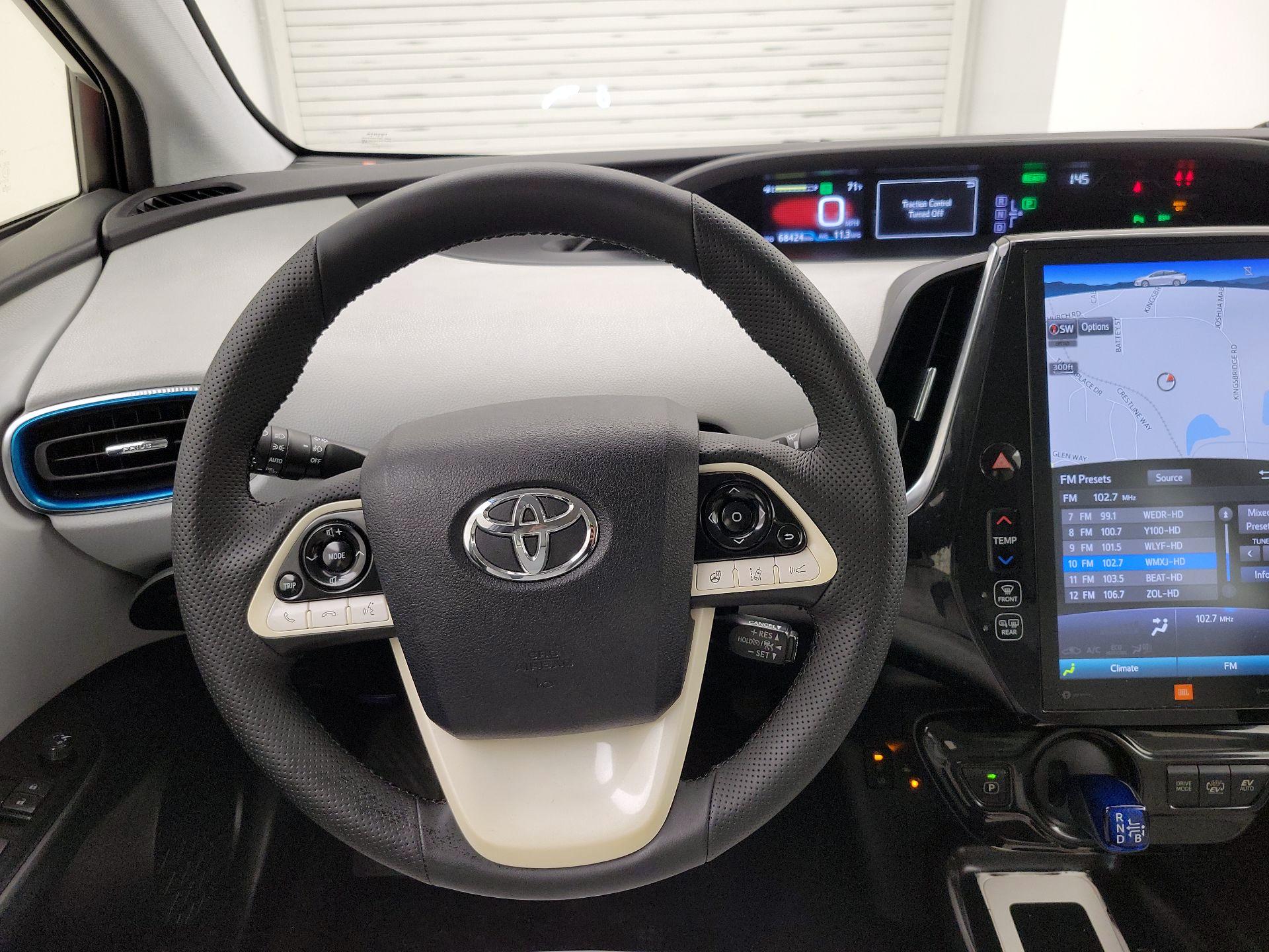Thumbnail: 2017 Toyota Prius Prime - 10
