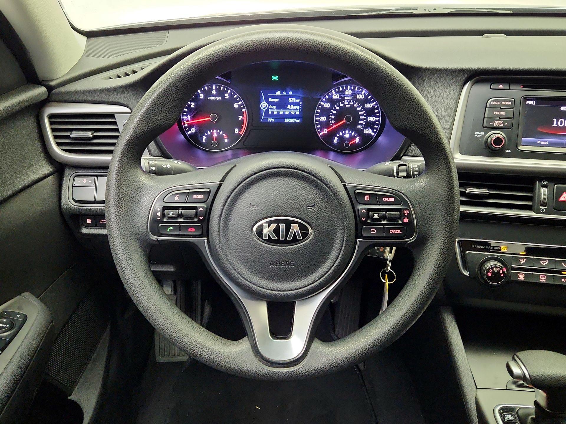Thumbnail: 2017 Kia Optima - 10