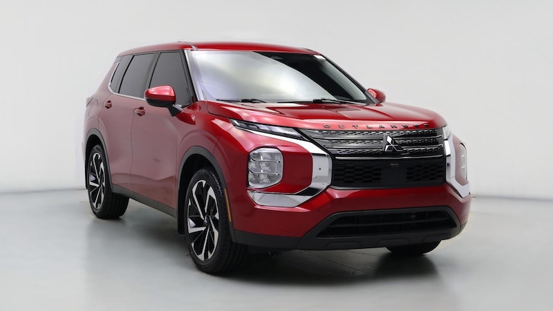 2022 Mitsubishi Outlander ES Hero Image