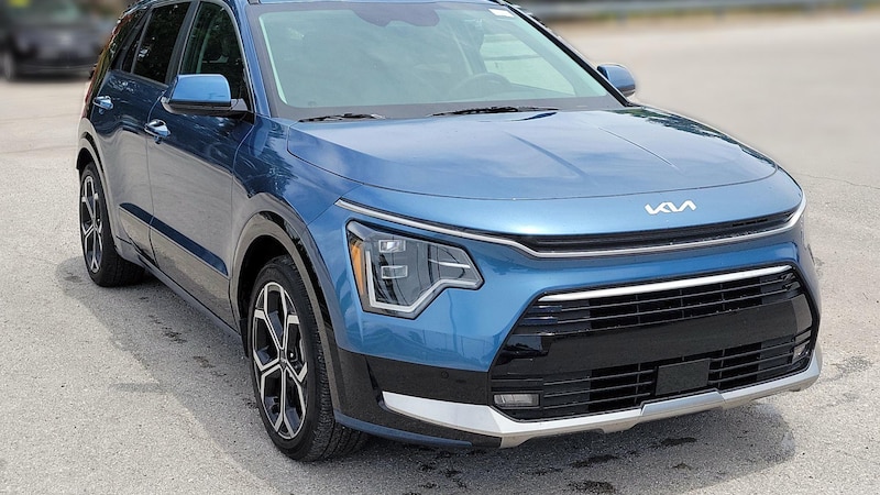 2023 Kia Niro SX Touring Hero Image