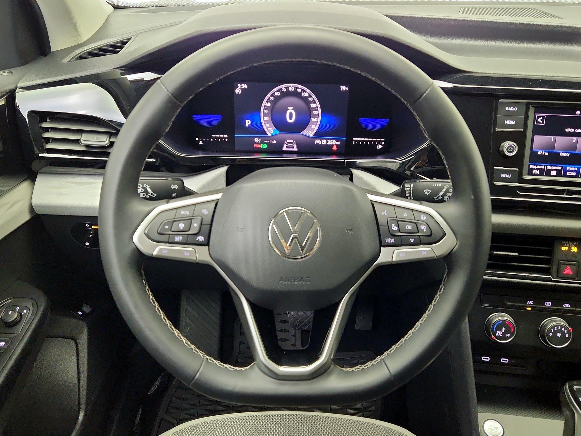Thumbnail: 2022 Volkswagen Taos - 10