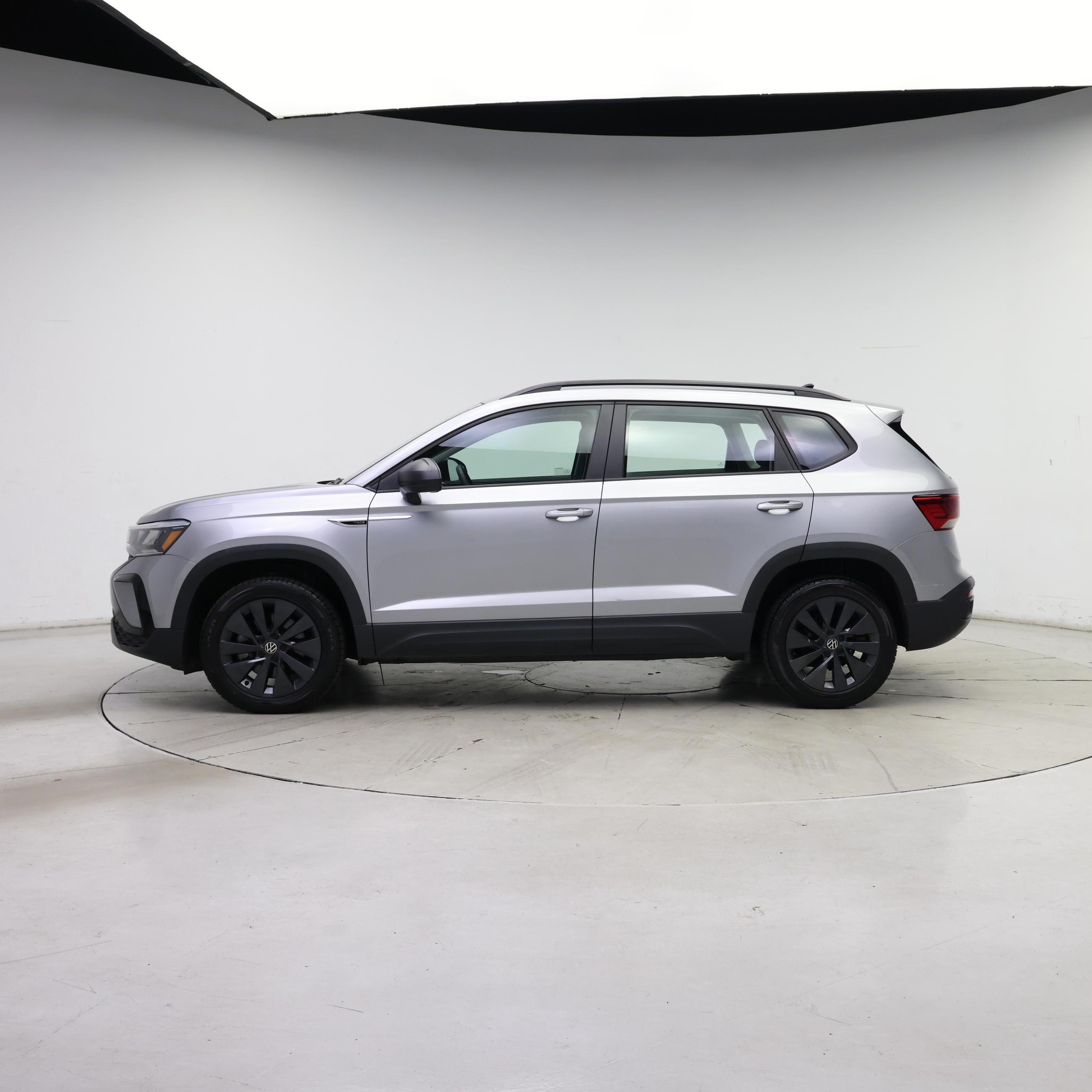 Thumbnail: 2022 Volkswagen Taos - 3