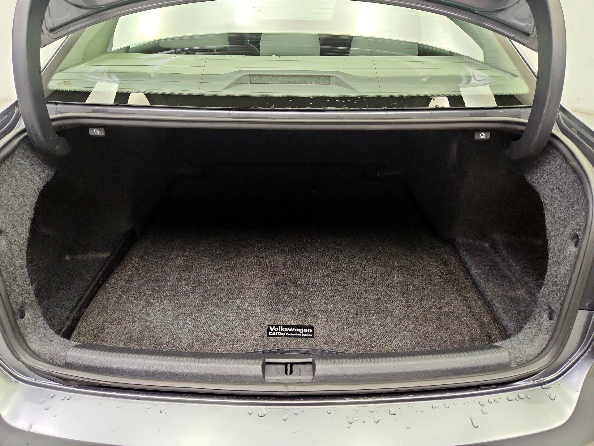 Thumbnail: 2014 Volkswagen Passat - 18