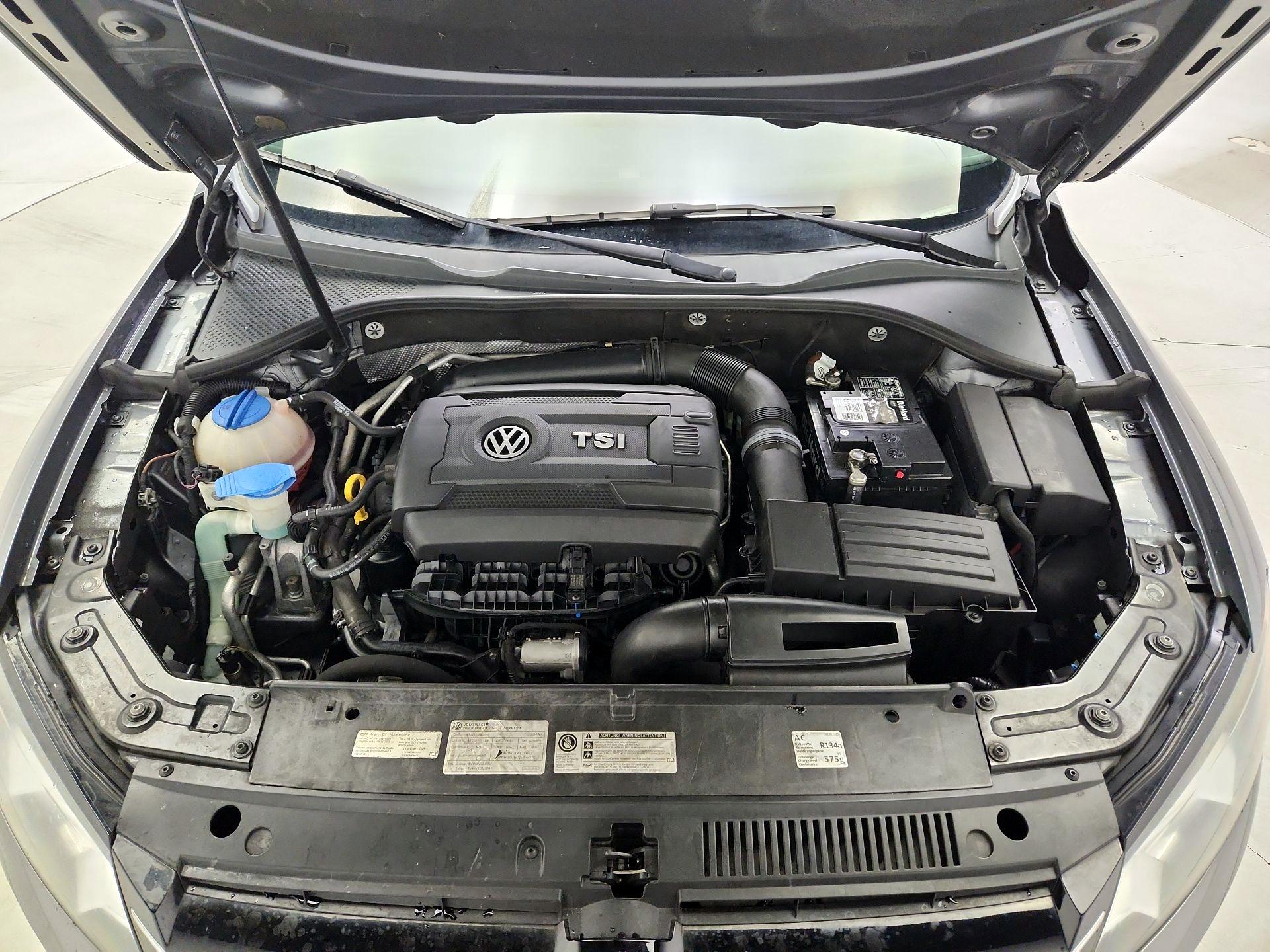 Thumbnail: 2014 Volkswagen Passat - 19
