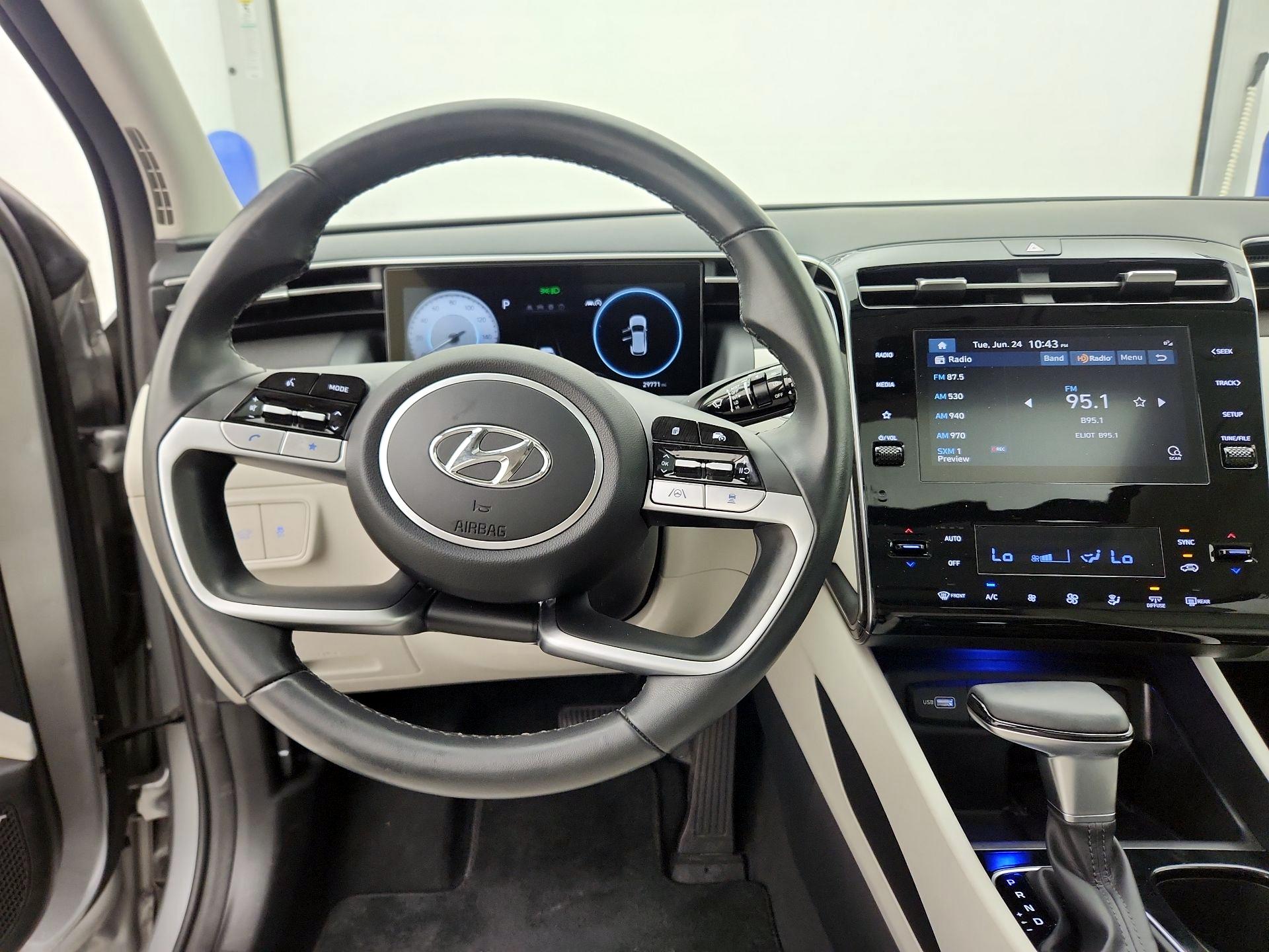 Thumbnail: 2022 Hyundai Tucson - 10