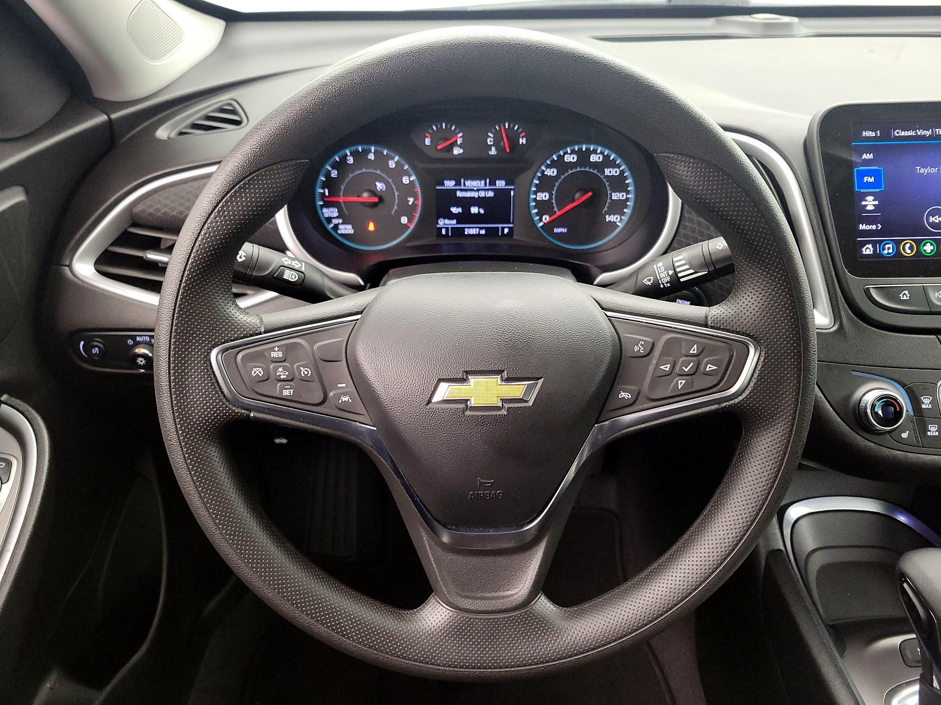 Thumbnail: 2024 Chevrolet Malibu - 10