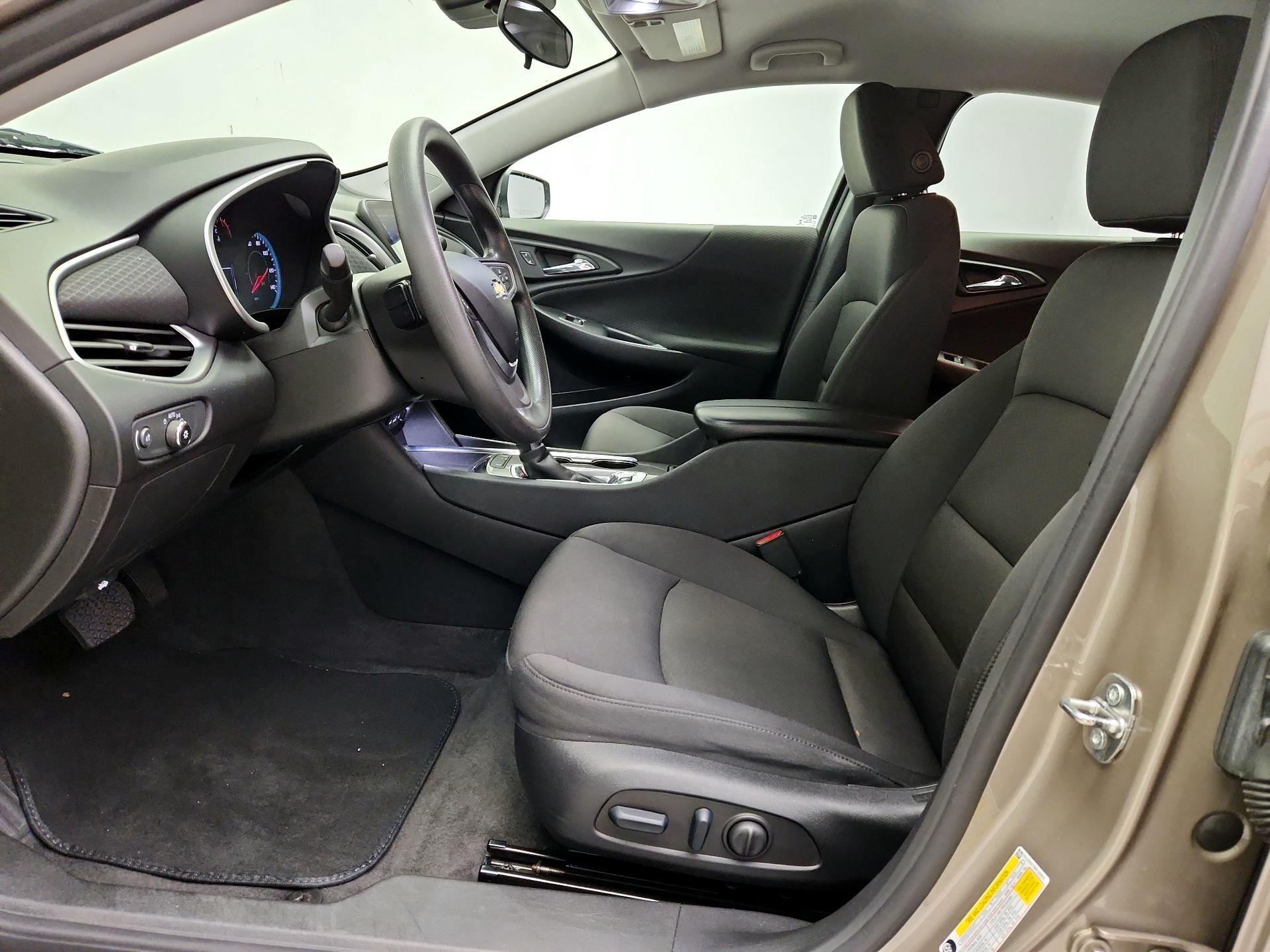 Thumbnail: 2023 Chevrolet Malibu - 11