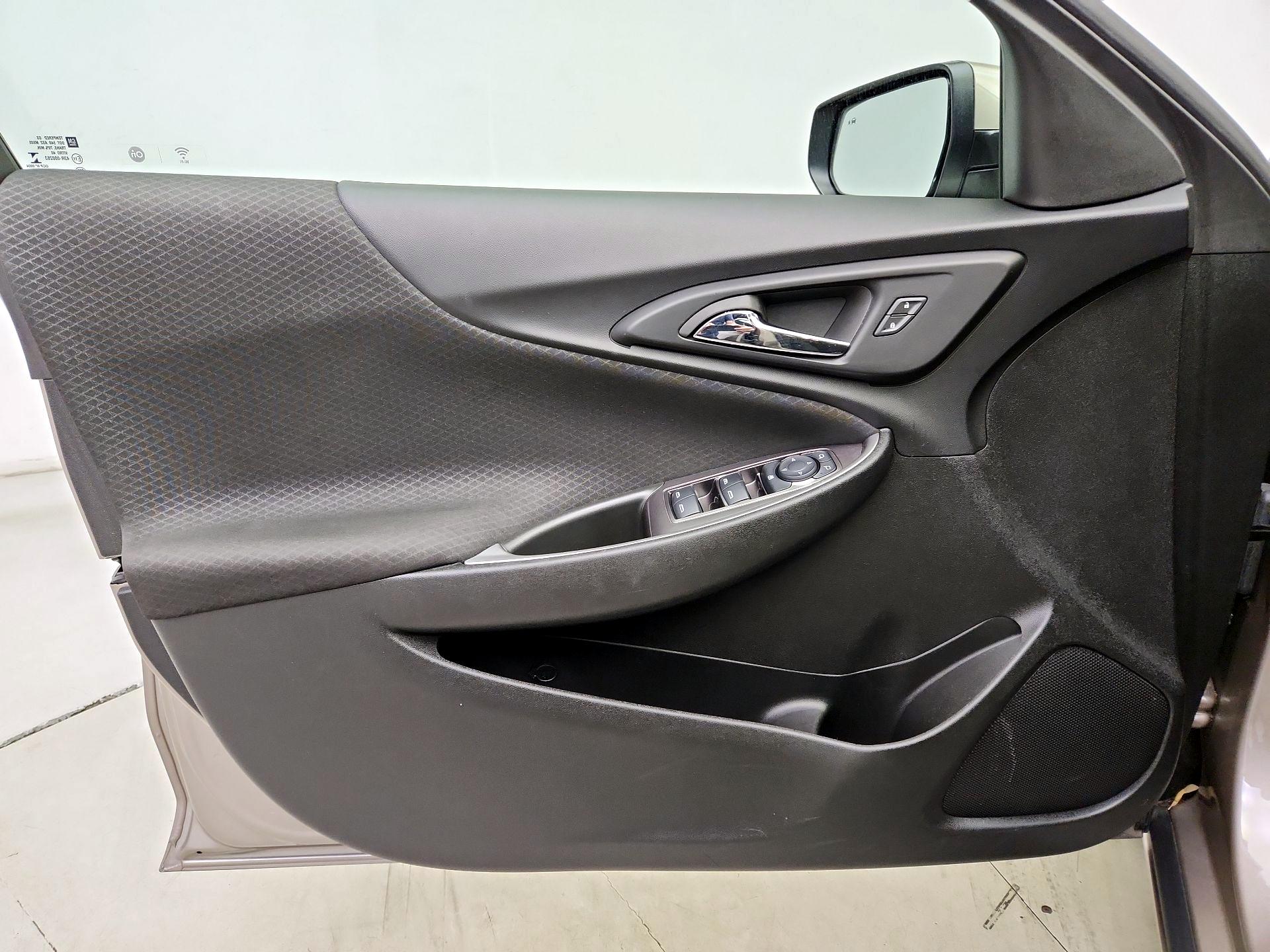Thumbnail: 2023 Chevrolet Malibu - 12