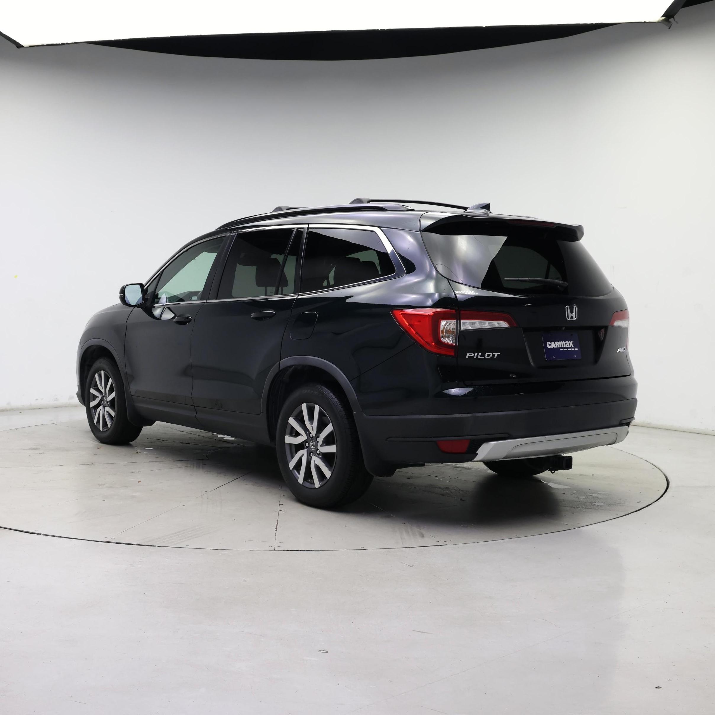 Thumbnail: 2019 Honda Pilot - 2