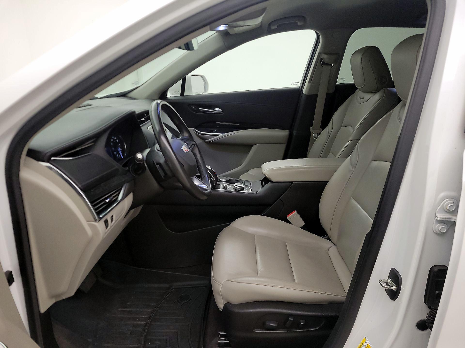 Thumbnail: 2019 Cadillac XT4 - 11
