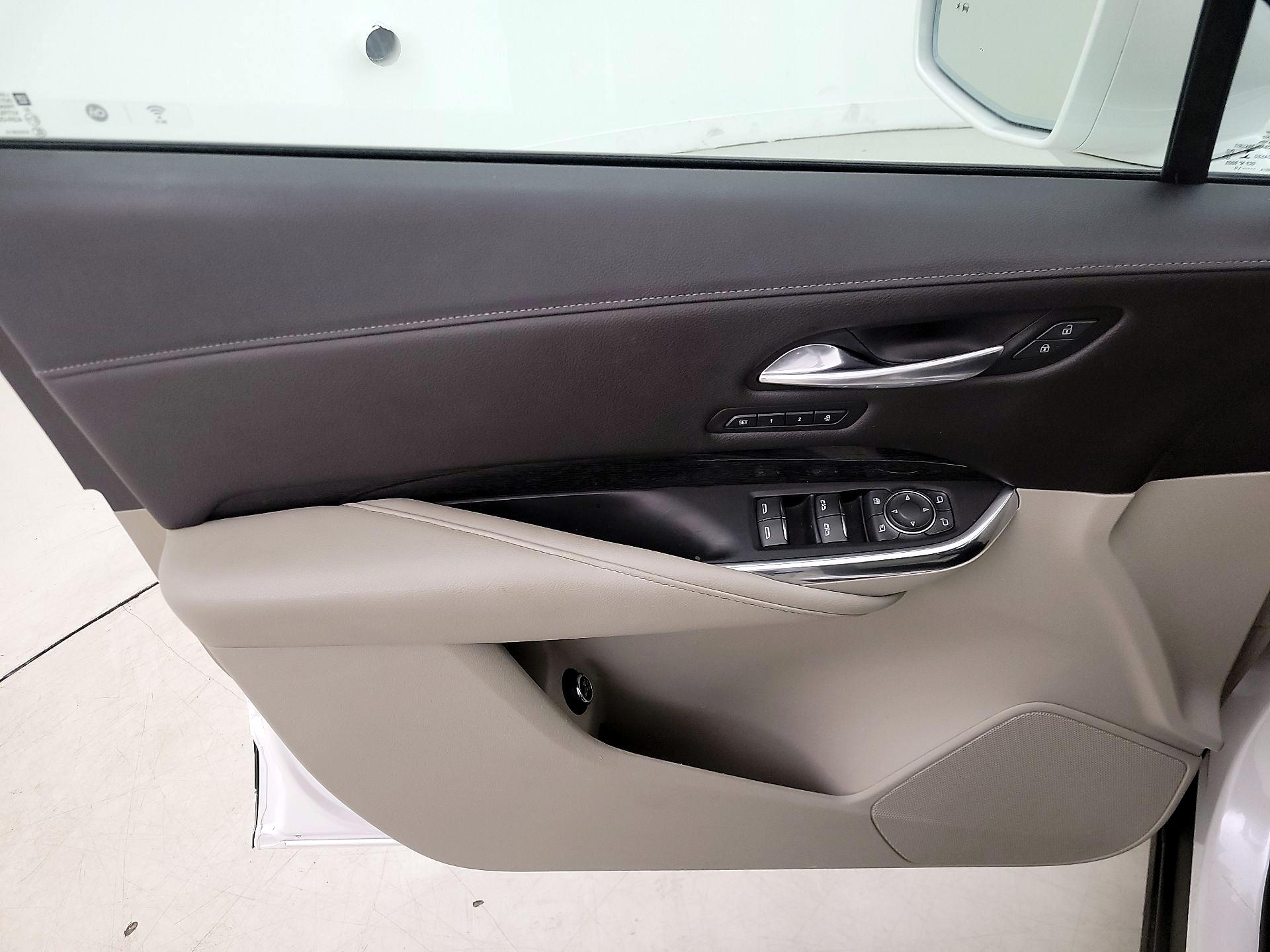 Thumbnail: 2019 Cadillac XT4 - 12