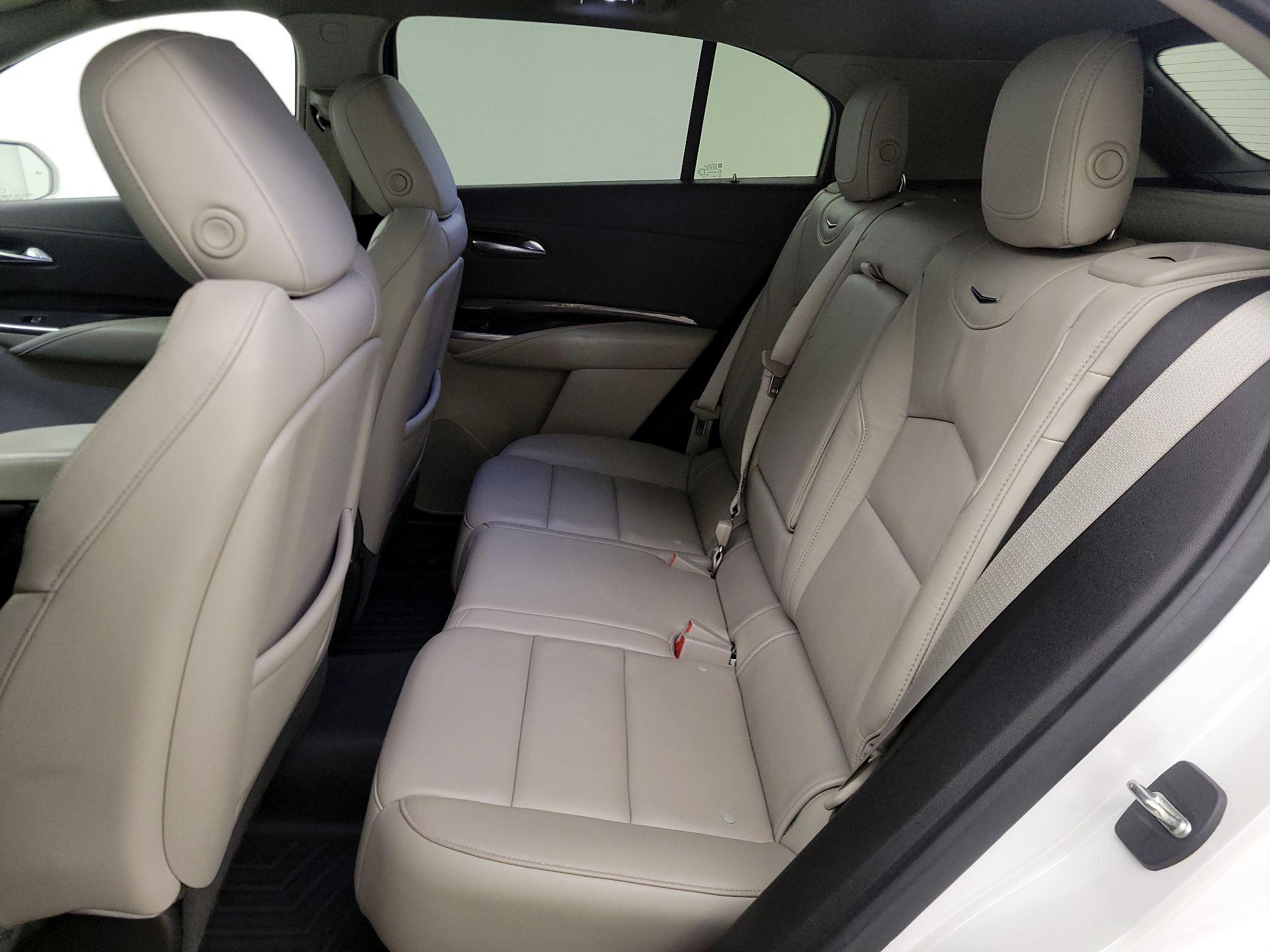 Thumbnail: 2019 Cadillac XT4 - 19