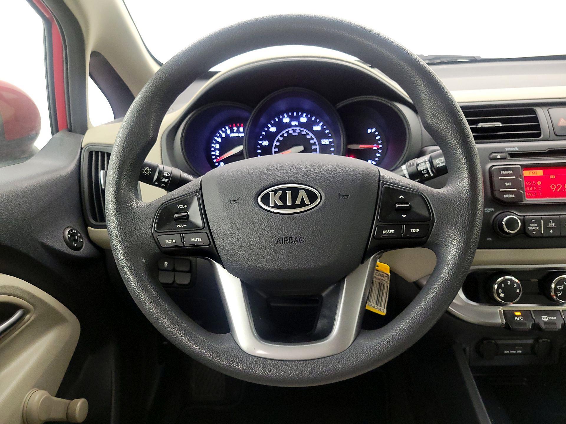 Thumbnail: 2013 Kia Rio - 10