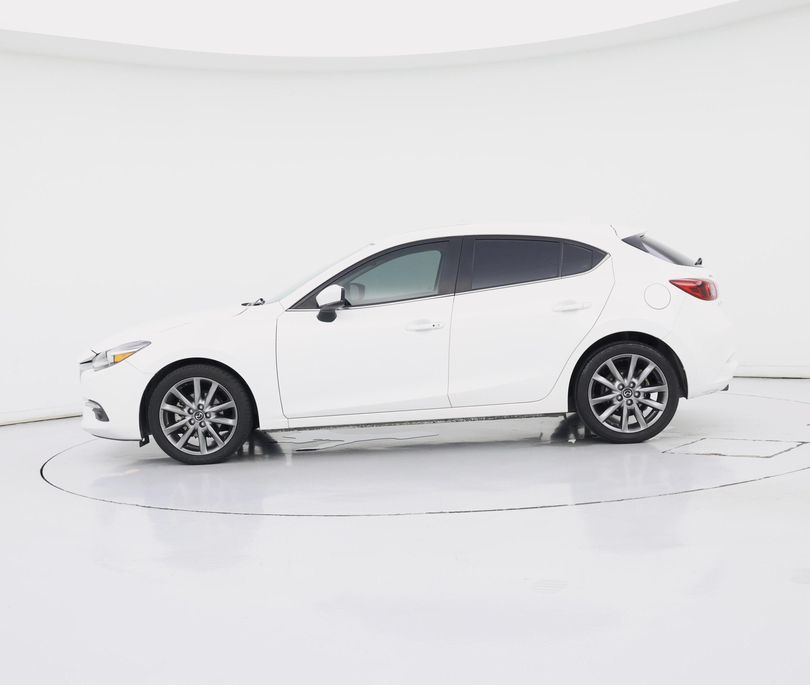 Thumbnail: 2018 Mazda Mazda3 - 3