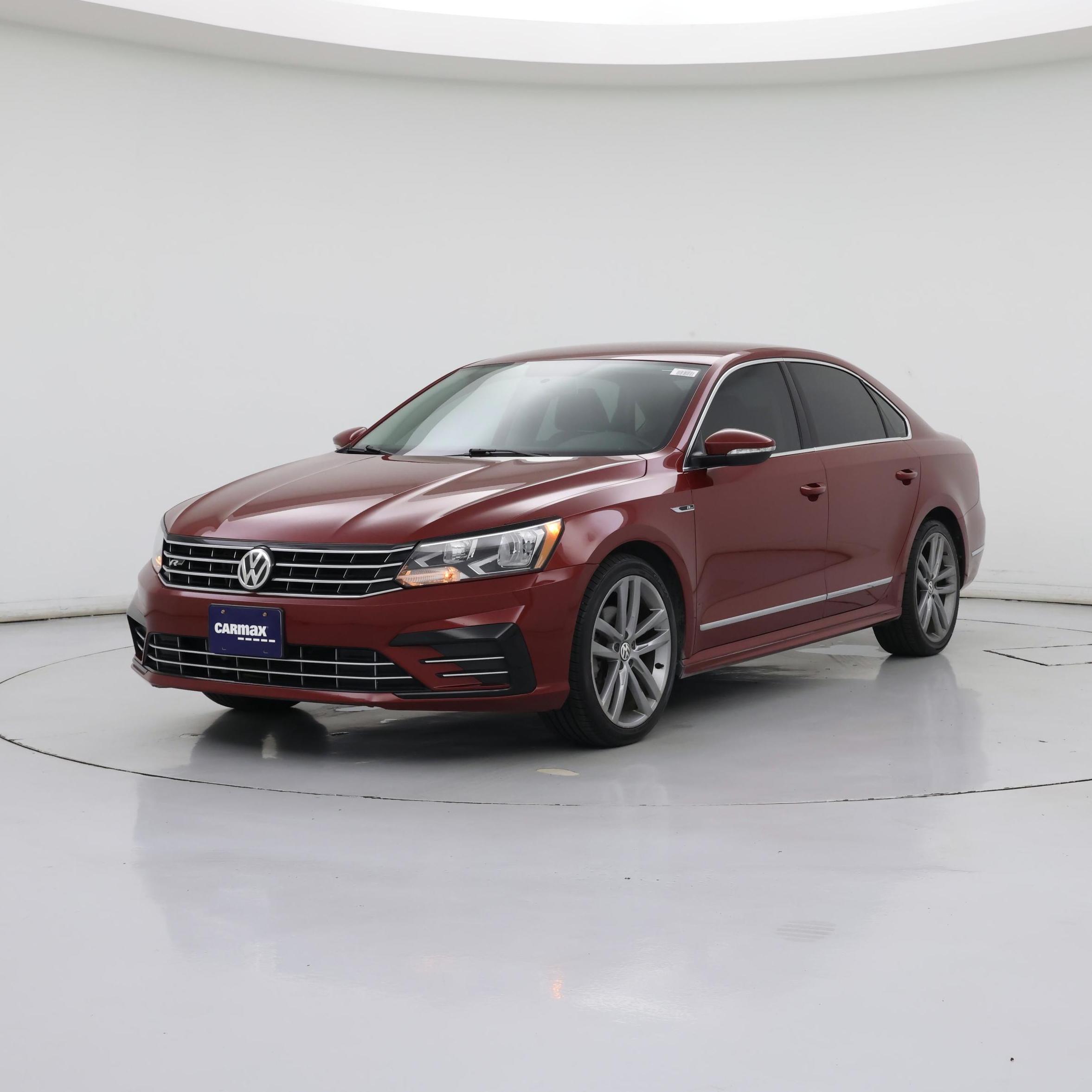 Thumbnail: 2017 Volkswagen Passat - 4