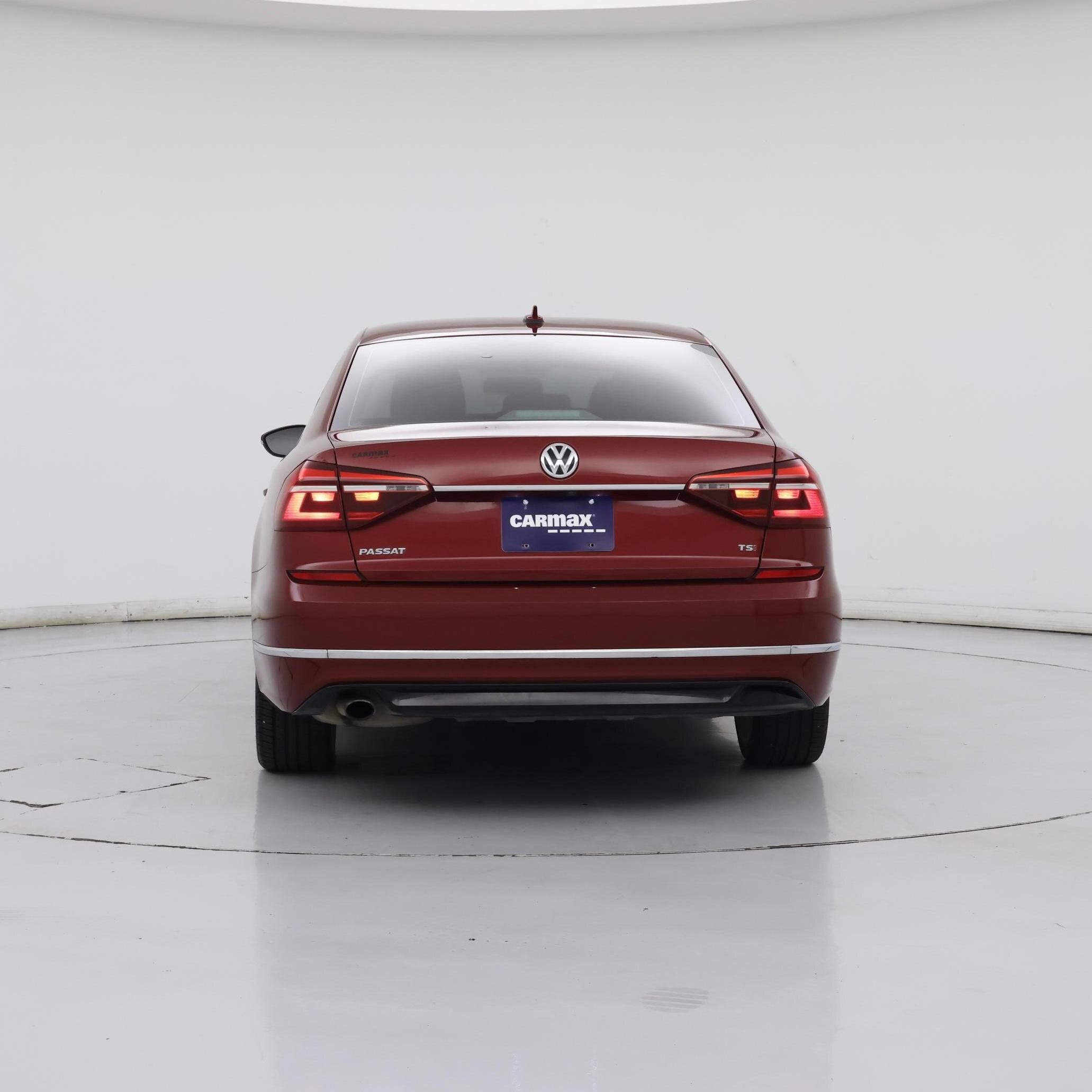 Thumbnail: 2017 Volkswagen Passat - 6