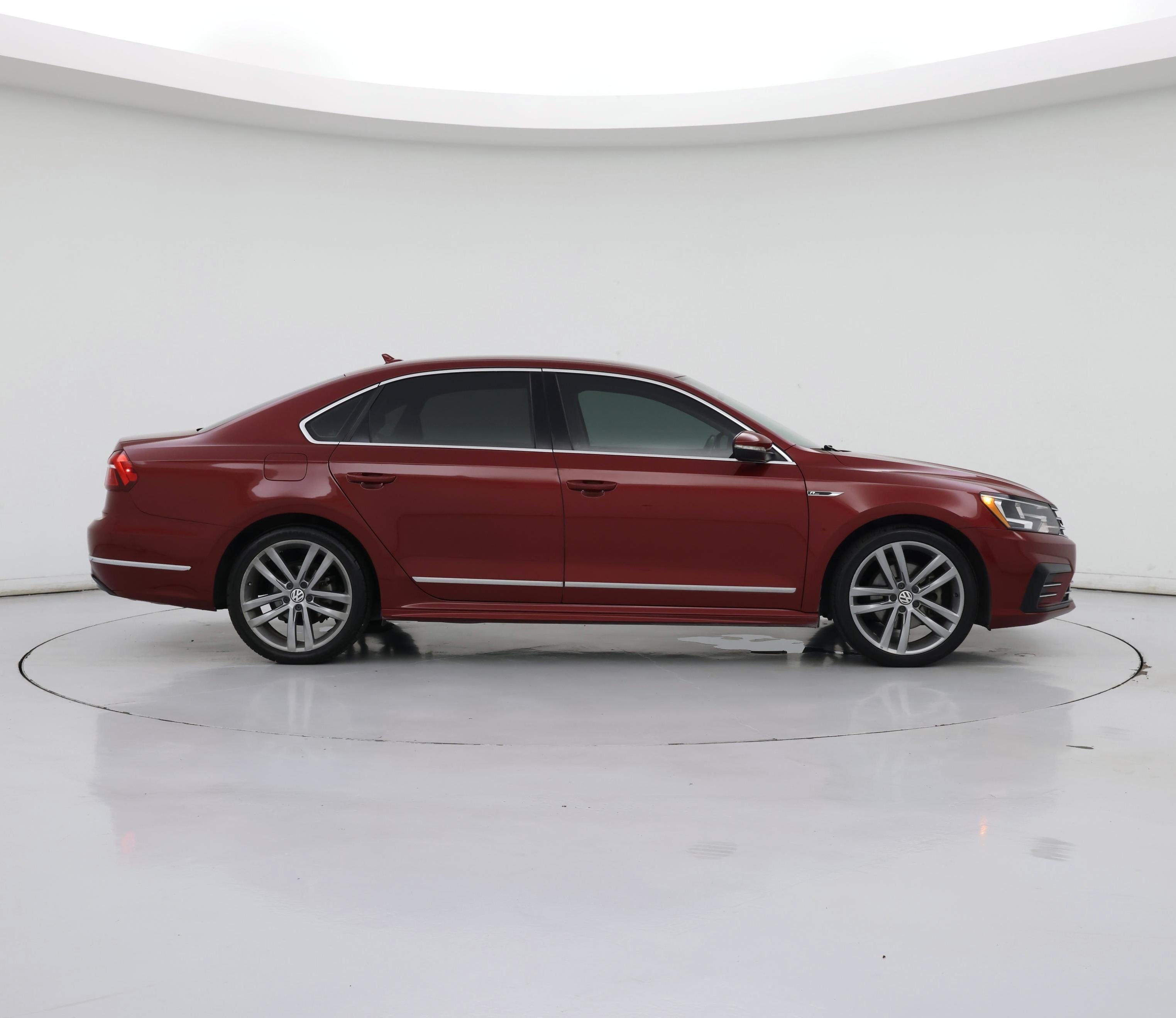 Thumbnail: 2017 Volkswagen Passat - 7