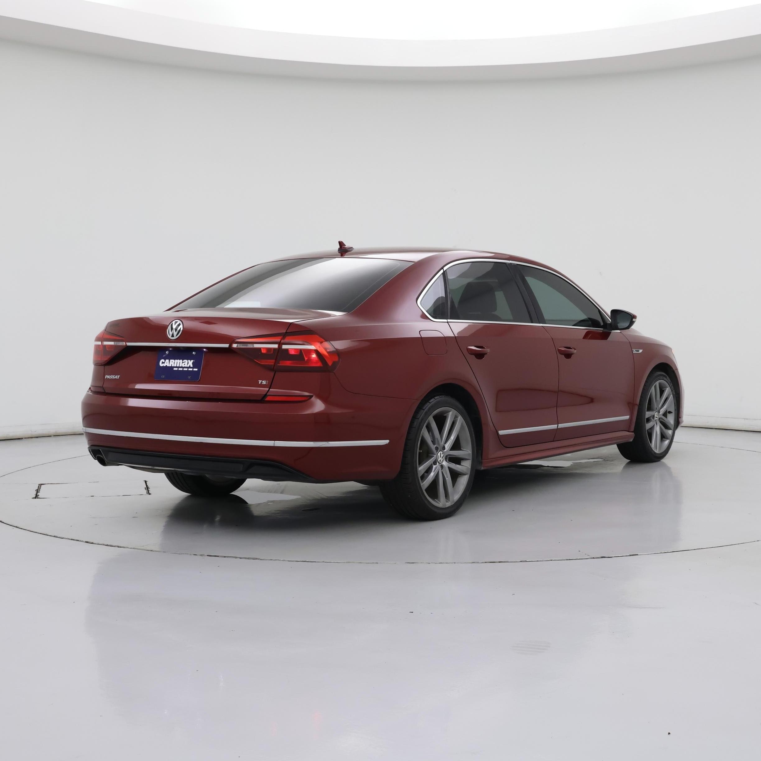 Thumbnail: 2017 Volkswagen Passat - 8