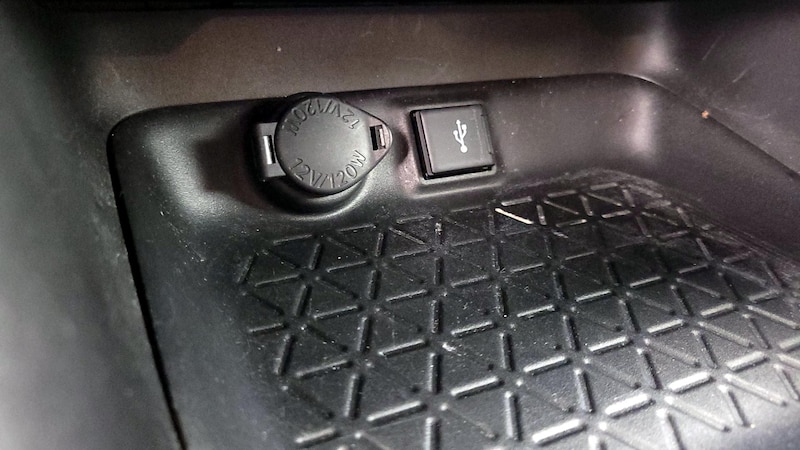 2021 Toyota RAV4 LE 18