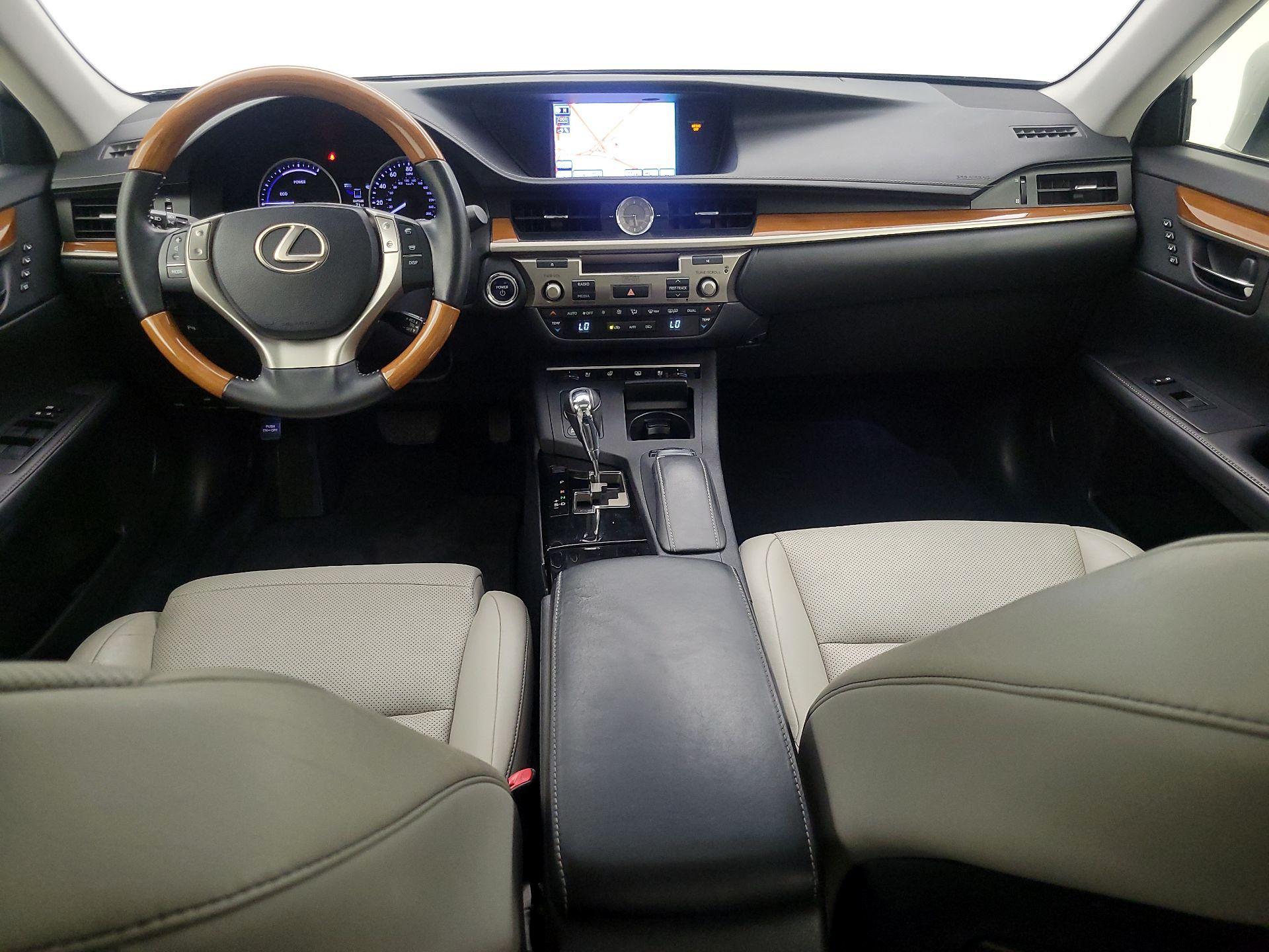 Thumbnail: 2013 Lexus ES - 9