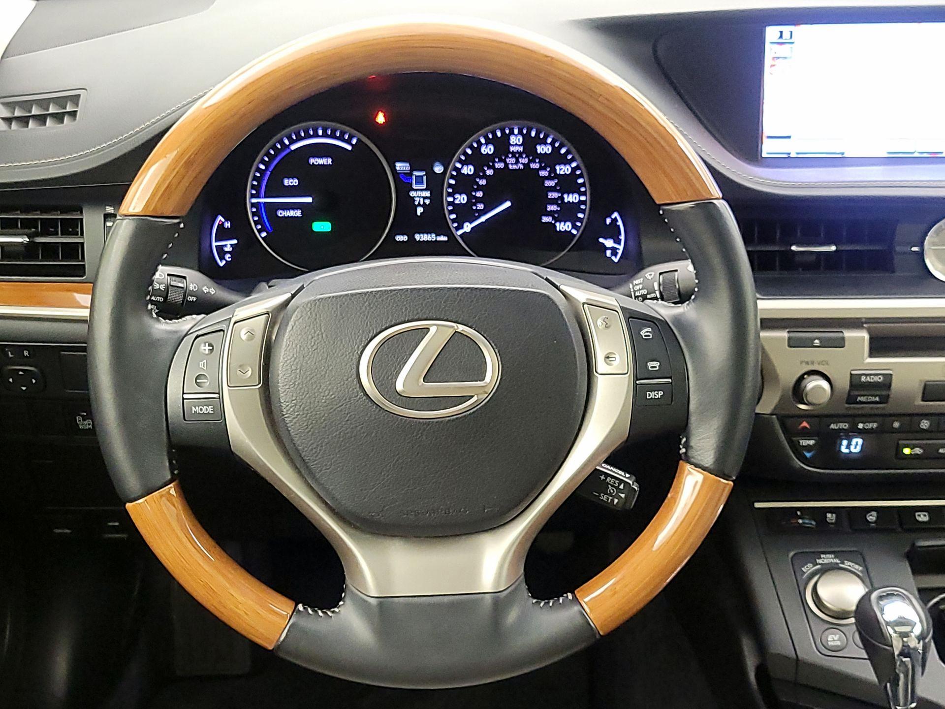 Thumbnail: 2013 Lexus ES - 10