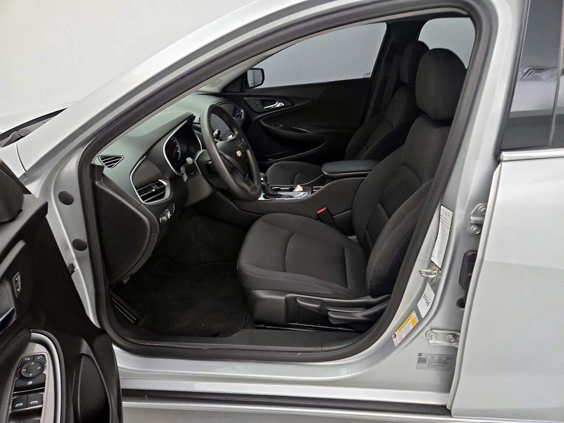 Thumbnail: 2021 Chevrolet Malibu - 11