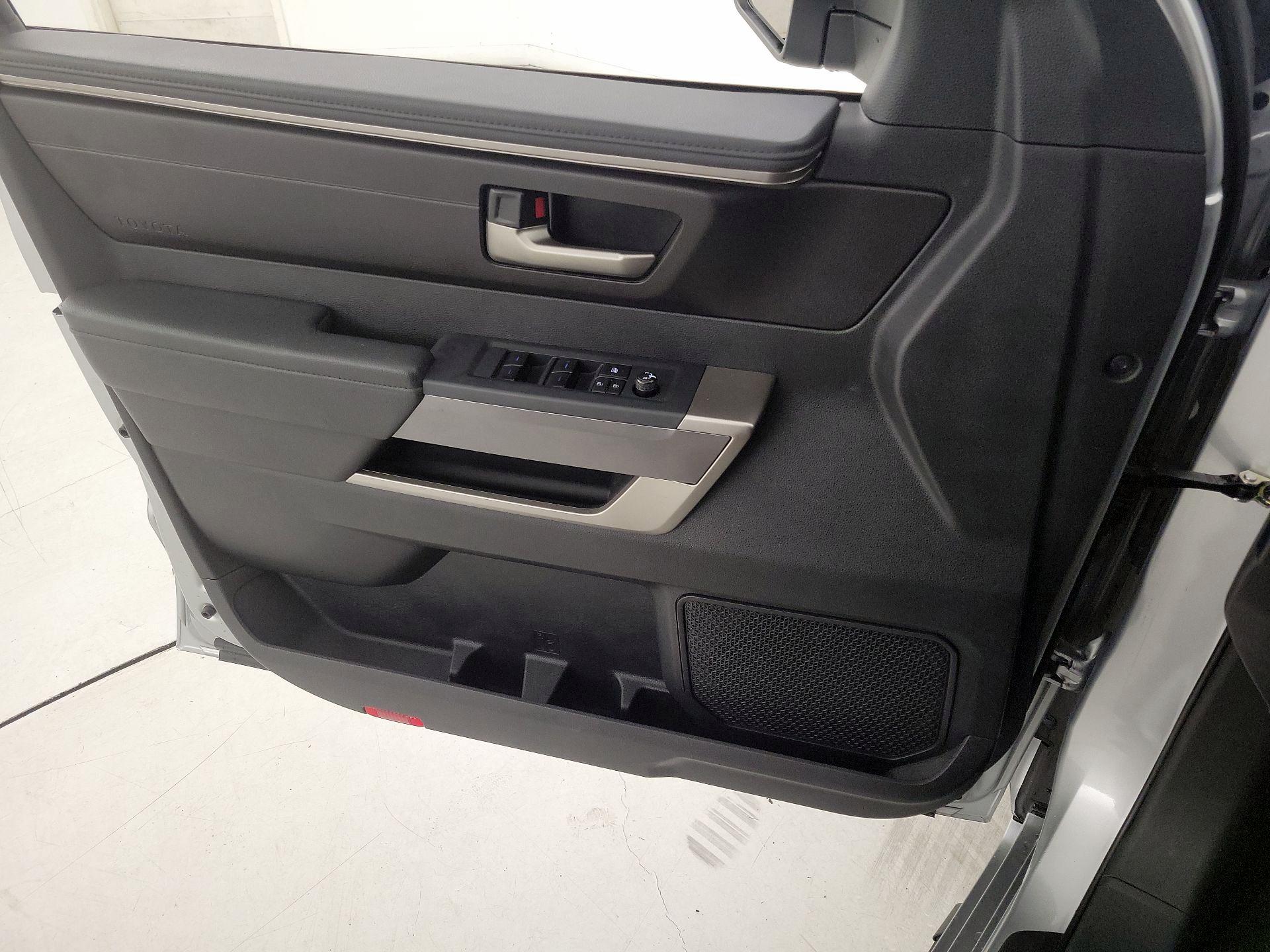 Thumbnail: 2022 Toyota Tundra - 12