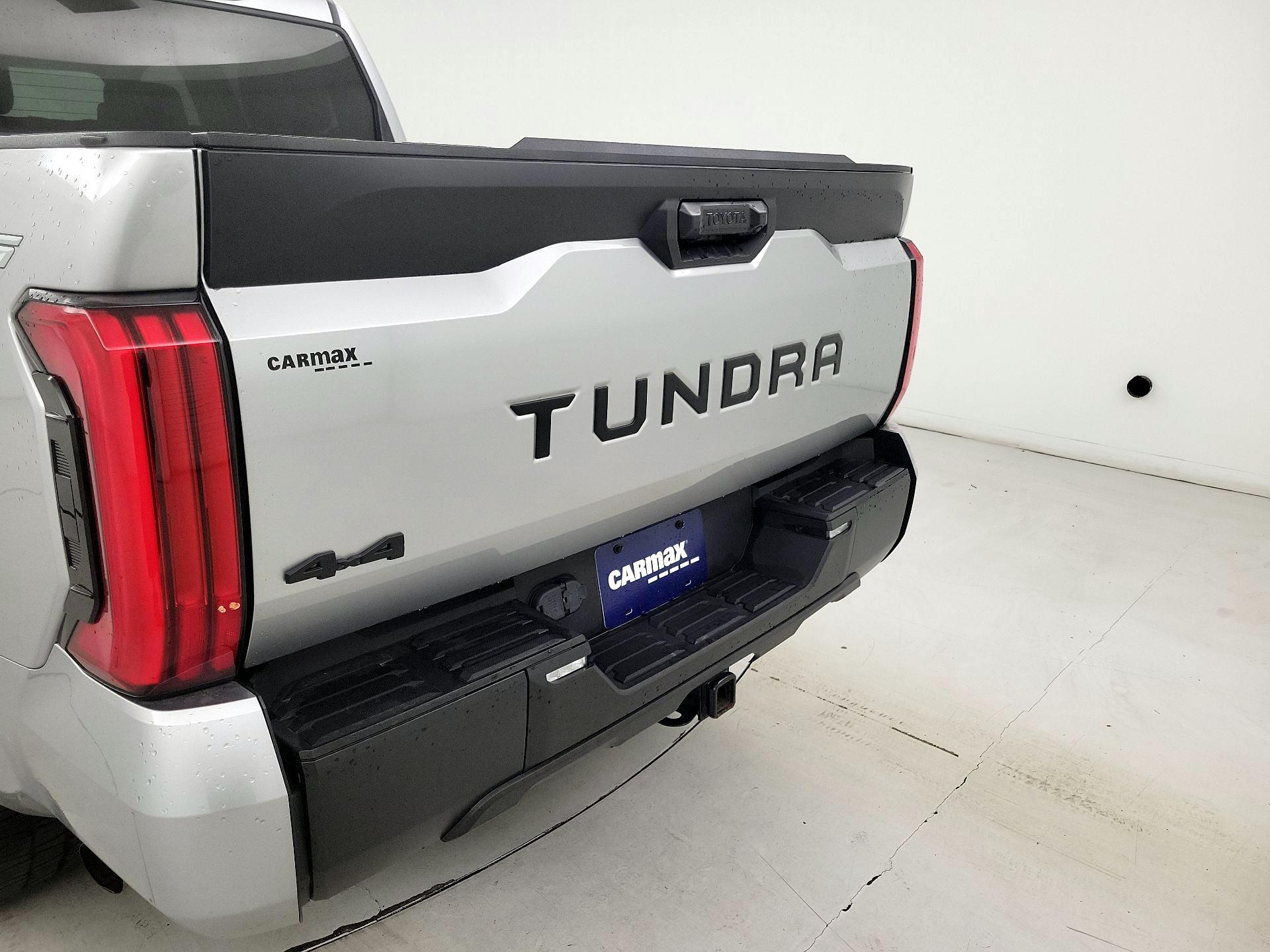 Thumbnail: 2022 Toyota Tundra - 19