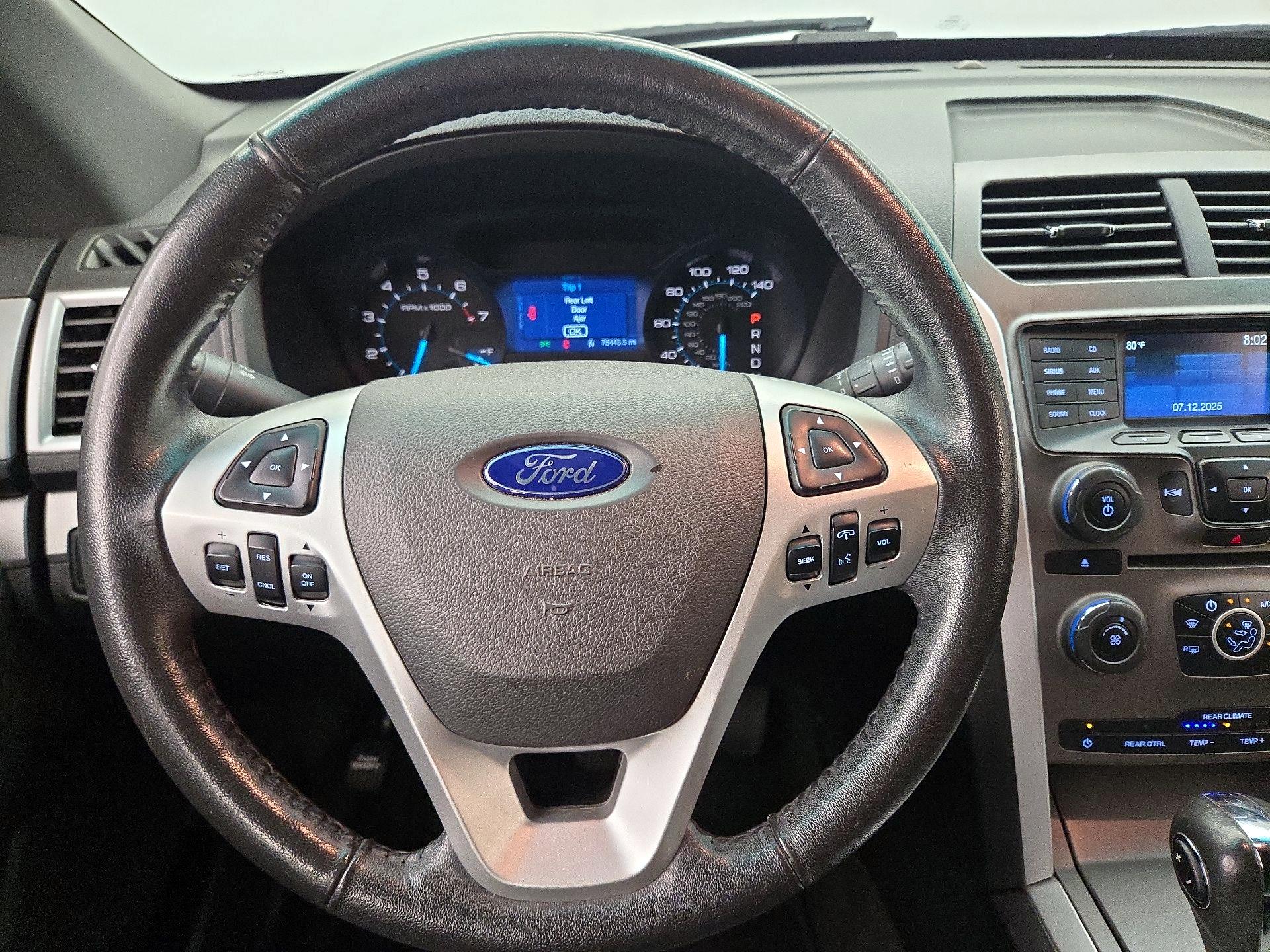 Thumbnail: 2015 Ford Explorer - 10