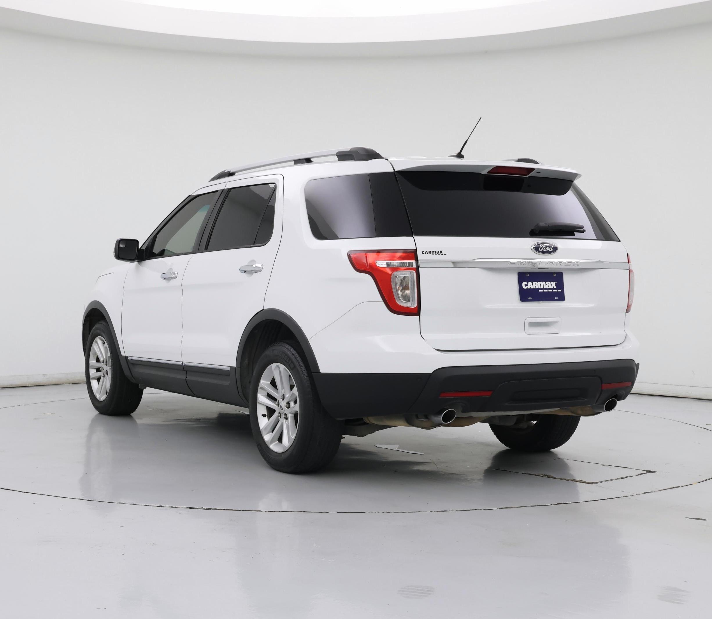 Thumbnail: 2015 Ford Explorer - 2