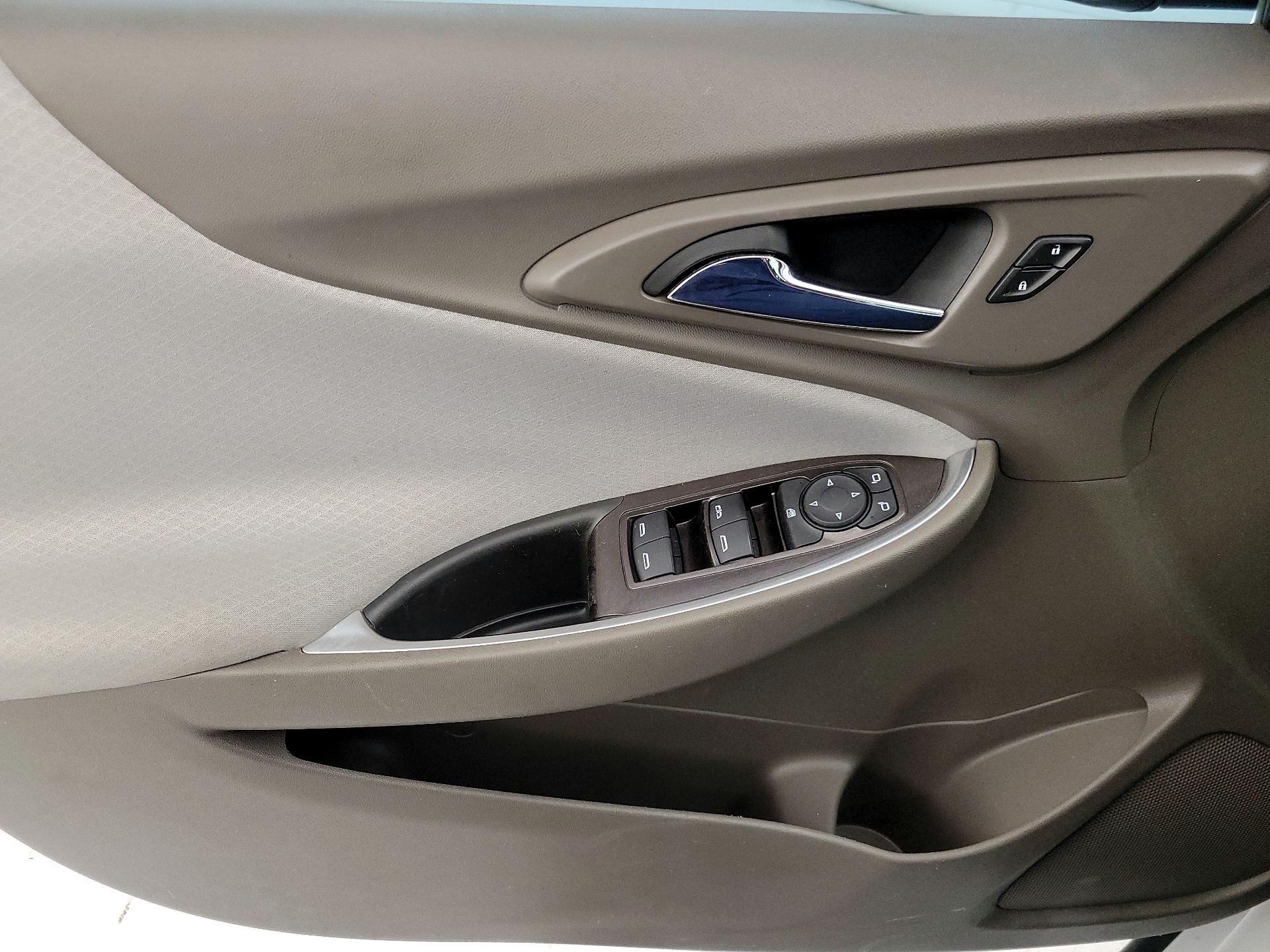 Thumbnail: 2022 Chevrolet Malibu - 12