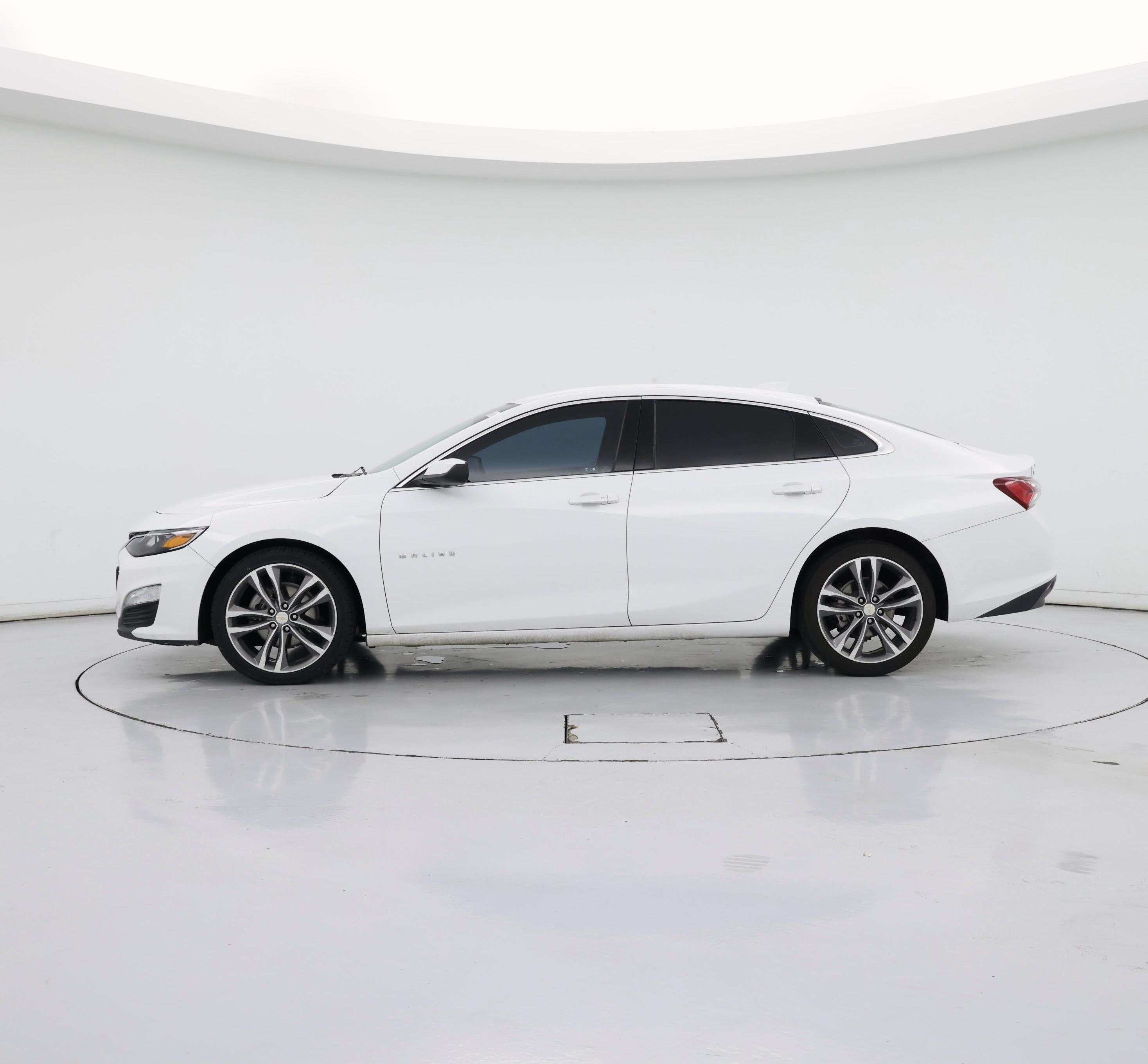 Thumbnail: 2022 Chevrolet Malibu - 3