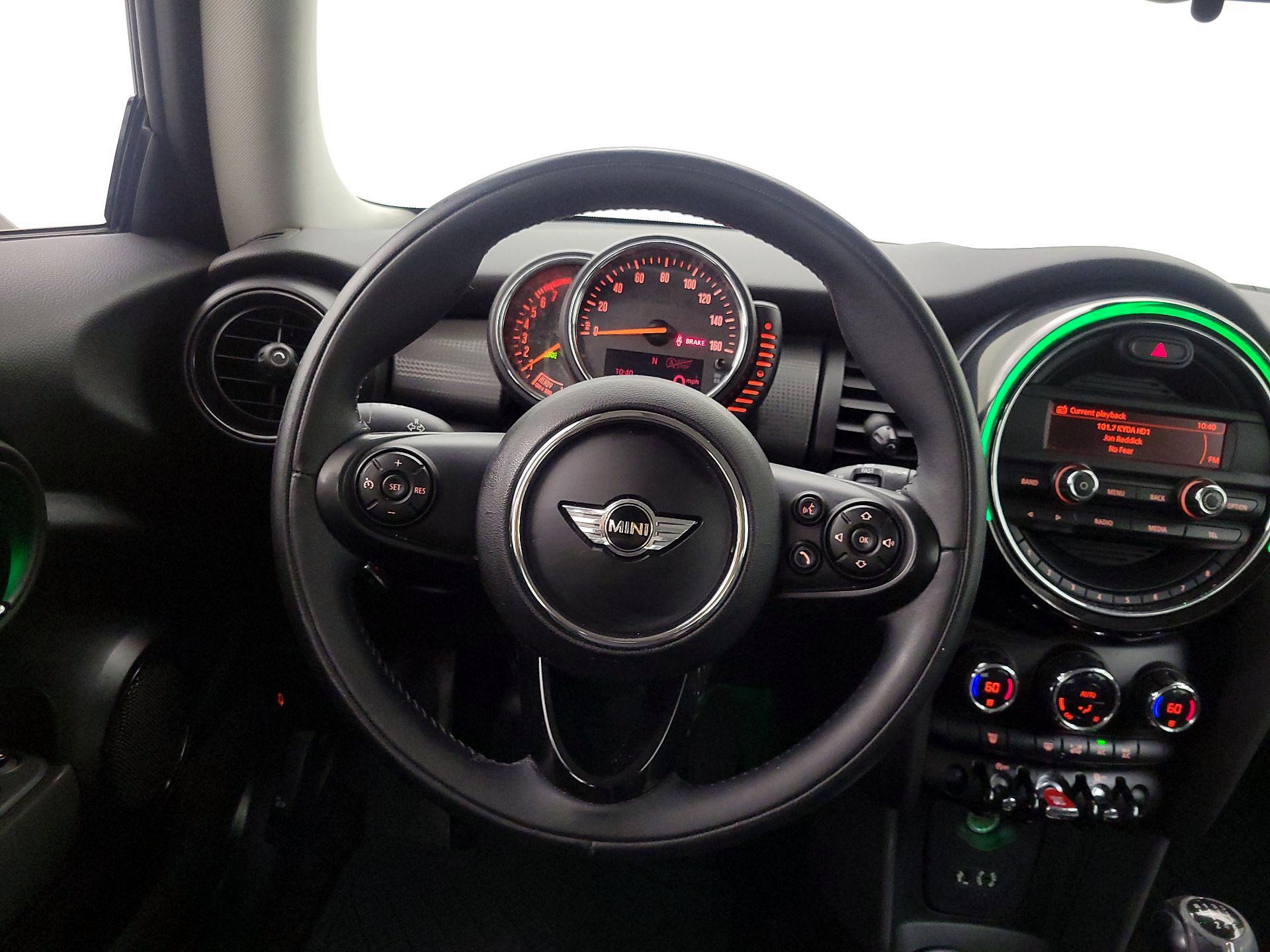Thumbnail: 2015 MINI Cooper Hardtop - 10