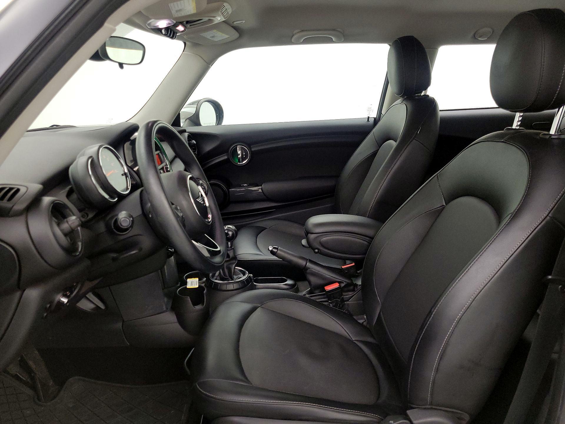 Thumbnail: 2015 MINI Cooper Hardtop - 11