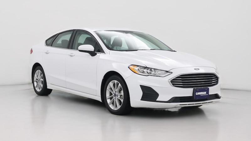 2020 Ford Fusion SE Hero Image