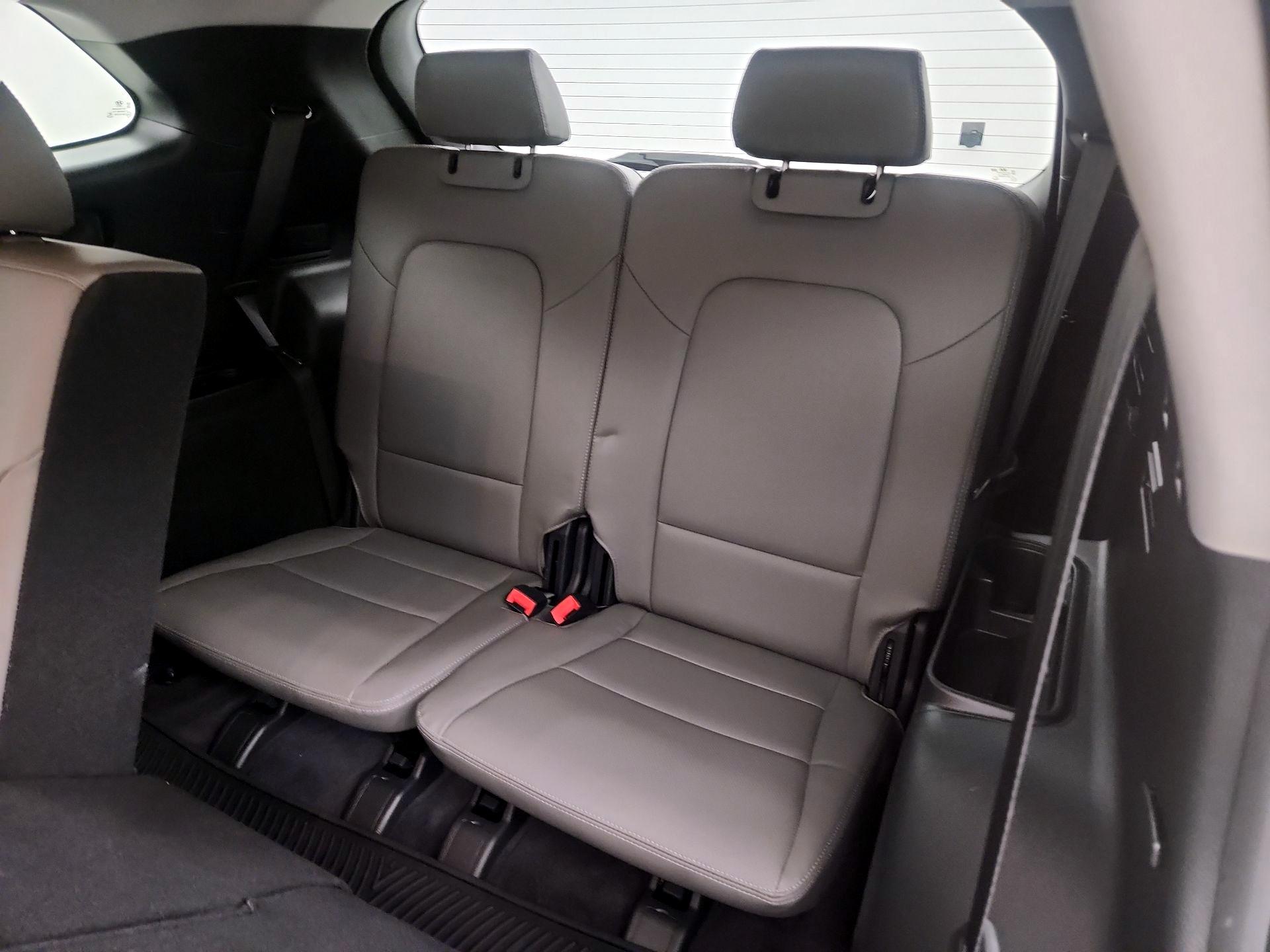 Thumbnail: 2019 Hyundai Santa Fe - 20