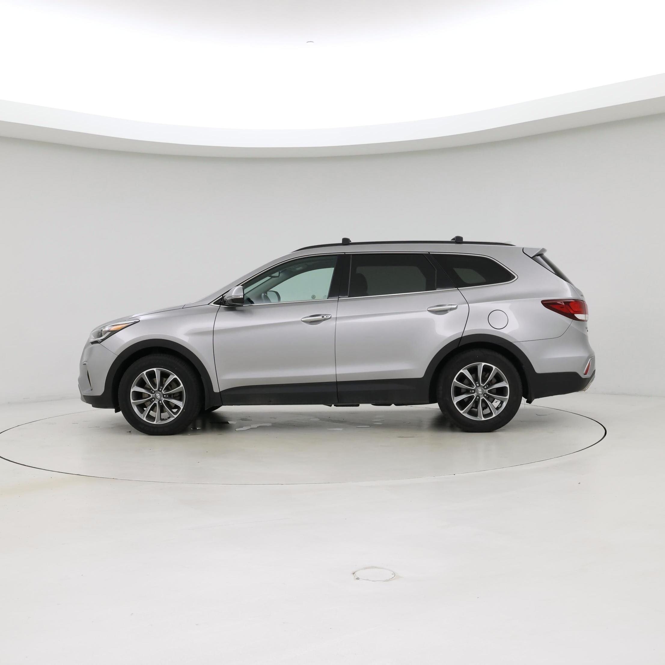 Thumbnail: 2019 Hyundai Santa Fe - 3