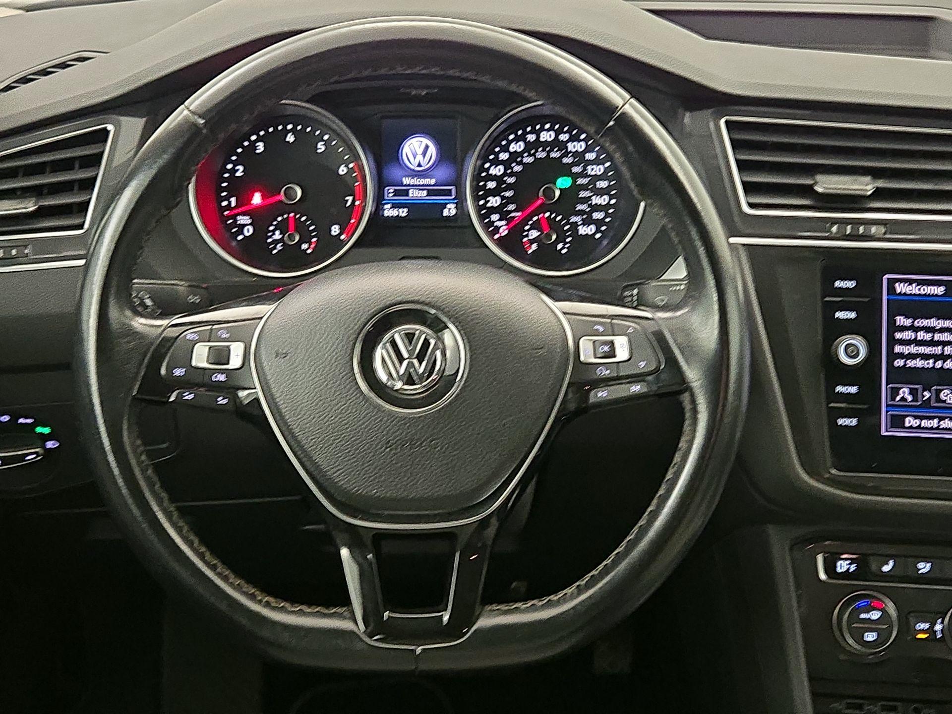 Thumbnail: 2018 Volkswagen Tiguan - 10